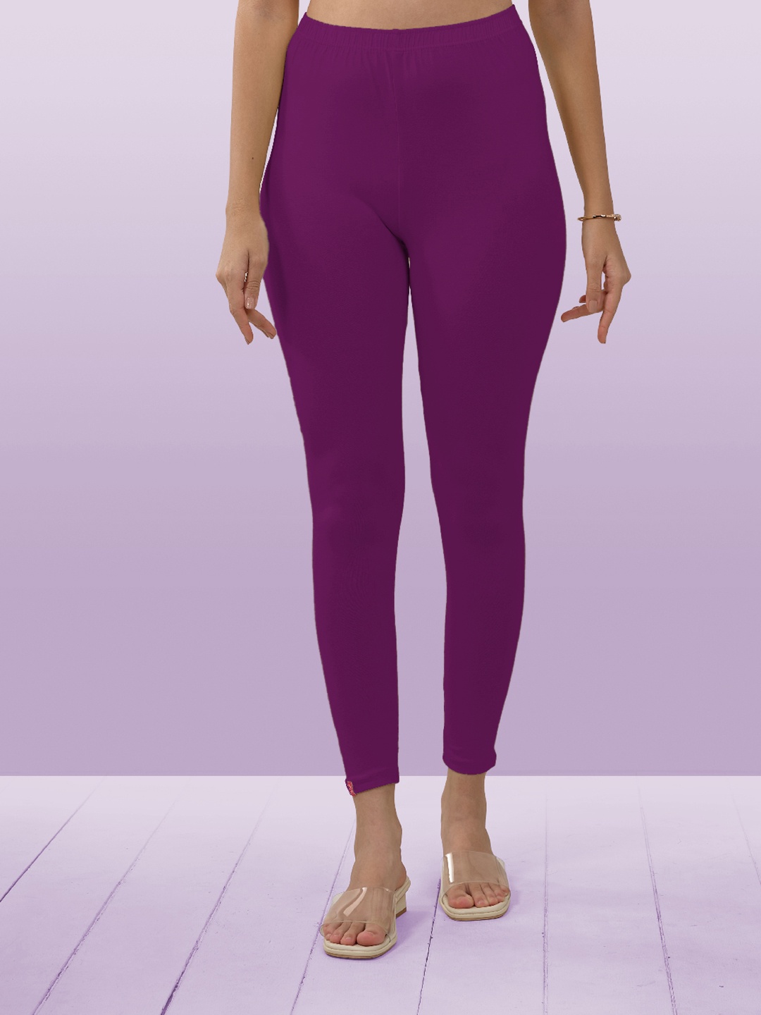 

LYRA Women Pink Solid Ankle Length Leggings