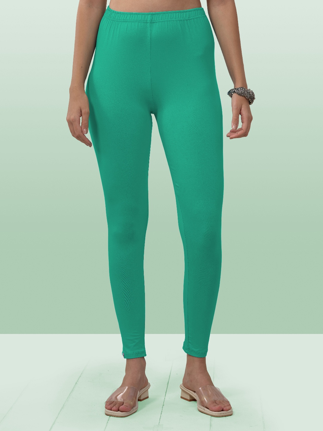 

LYRA Women Green Solid Ankle Length Leggings
