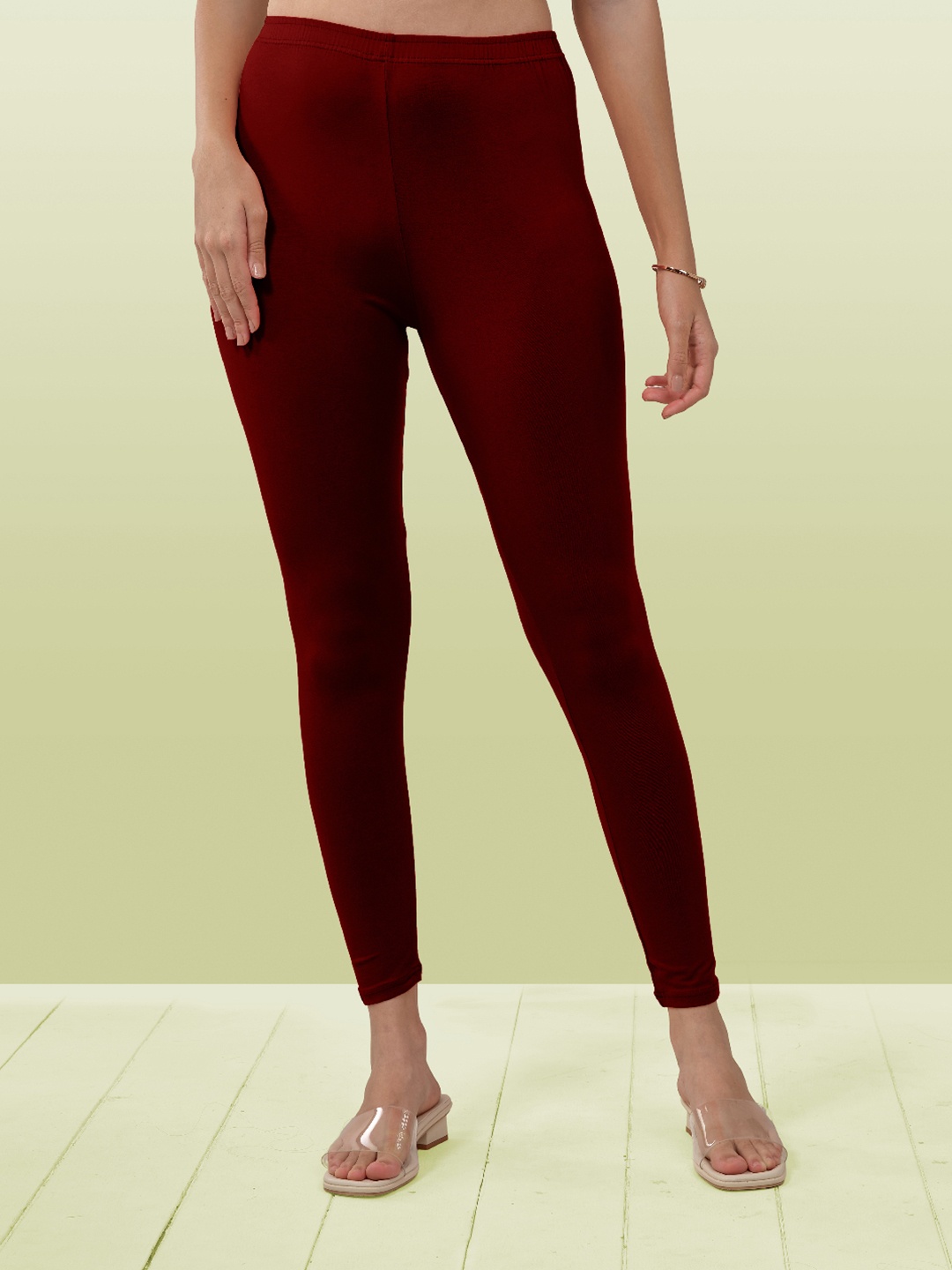 

LYRA Women Red Solid Ankle-Length Leggings