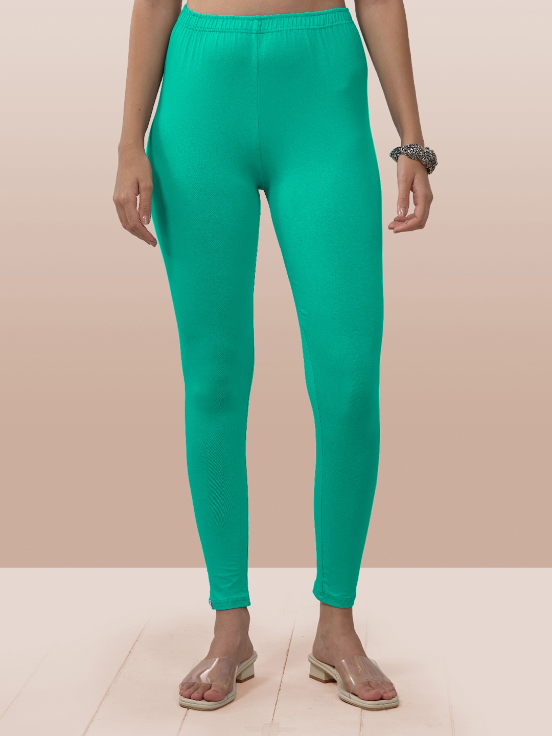 

LYRA Women Green Solid Ankle Length Leggings