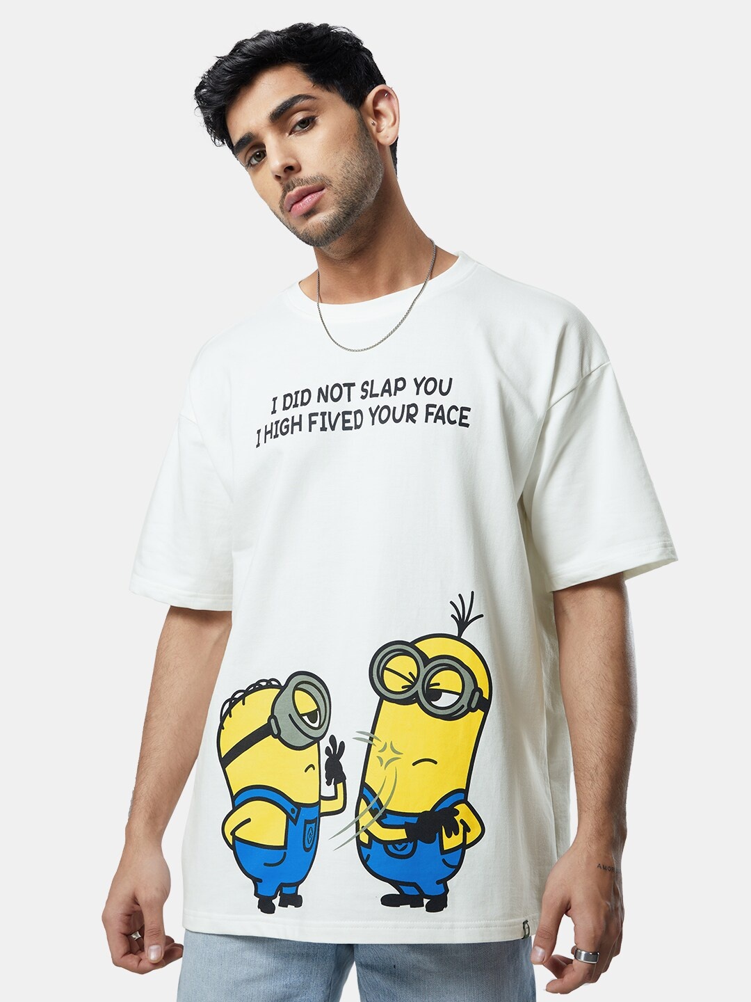 

The Souled Store Men White Minions Printed Drop-Shoulder Sleeves Oversized T-Shirt