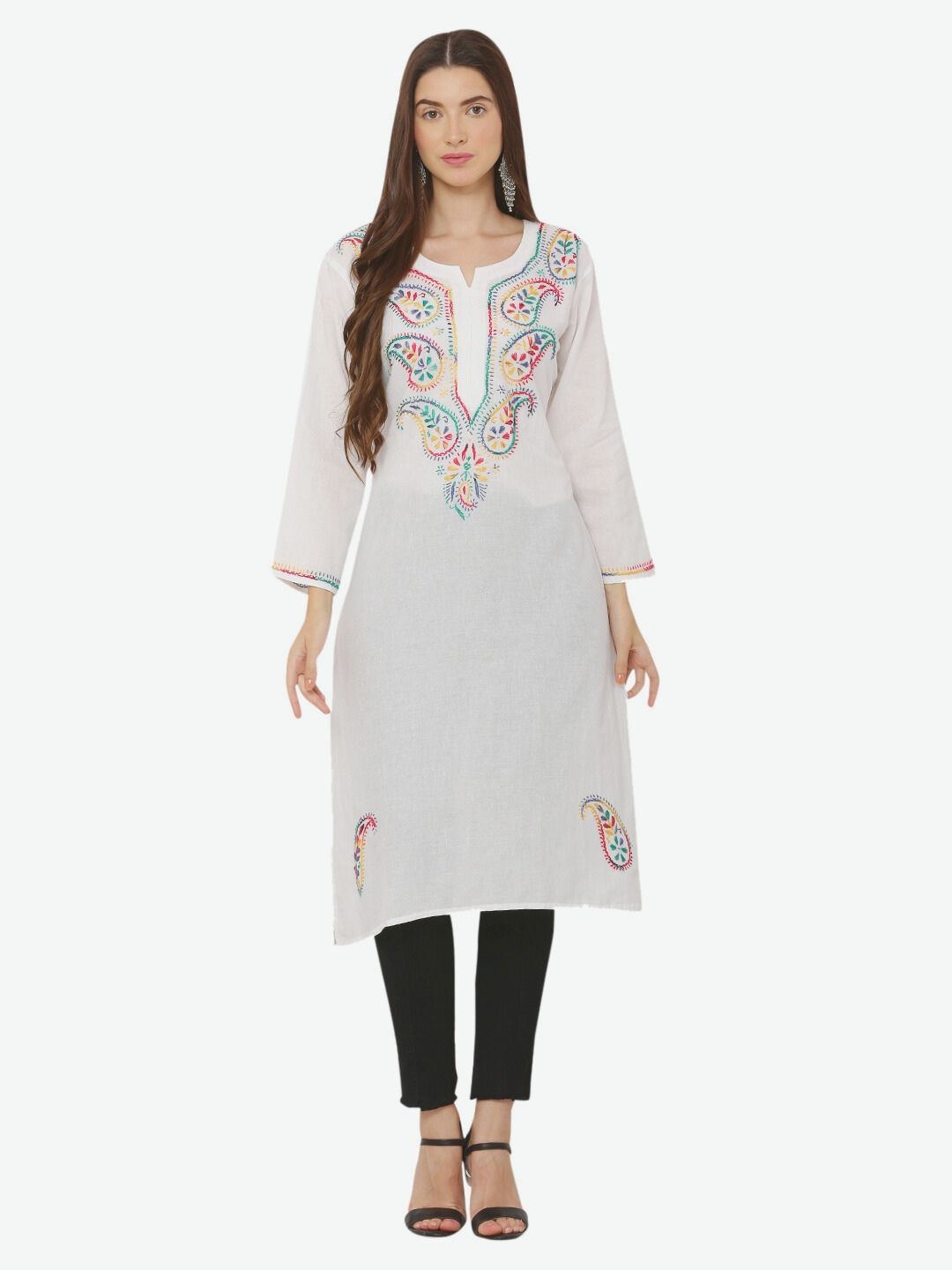 

FAWOMENT Women White Paisley Embroidered Thread Work Cotton Kurta