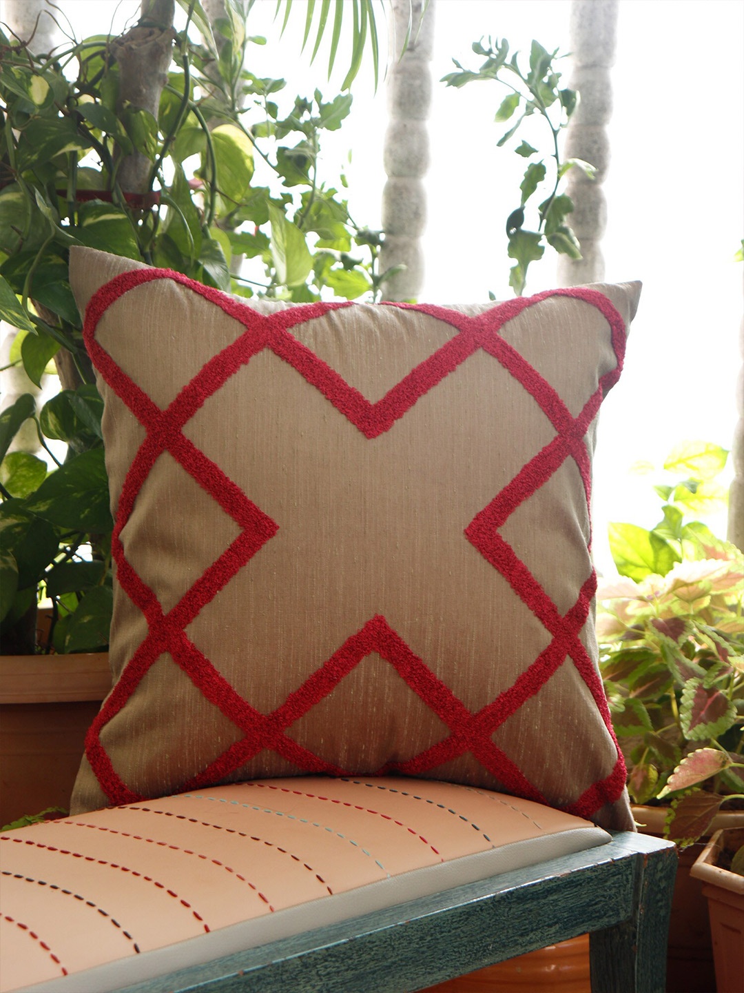 

ZEBA Green & Red Geometric Square Cushion Cover