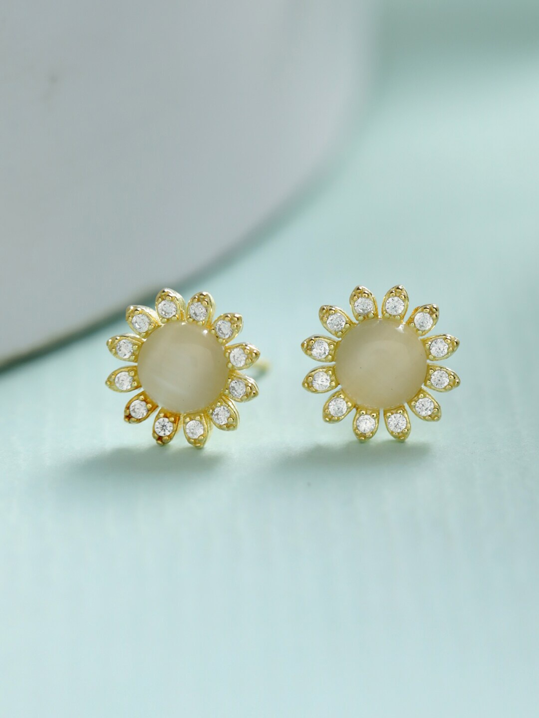 

SHEER by Priyaasi 925 Sterling Silver Gold-Plated Floral Shape Studs