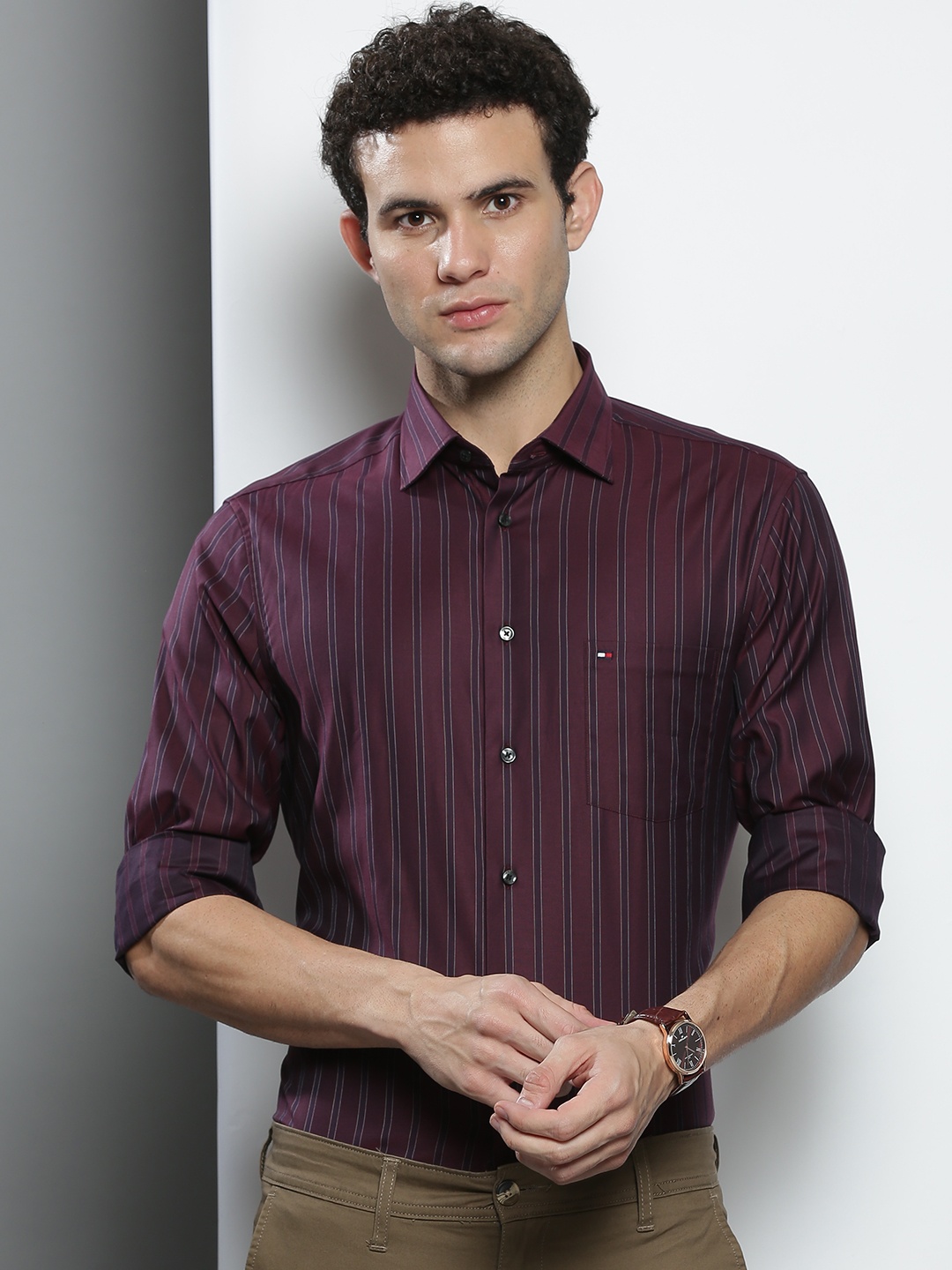 

Tommy Hilfiger Men Striped Pure Cotton Formal Shirt, Burgundy
