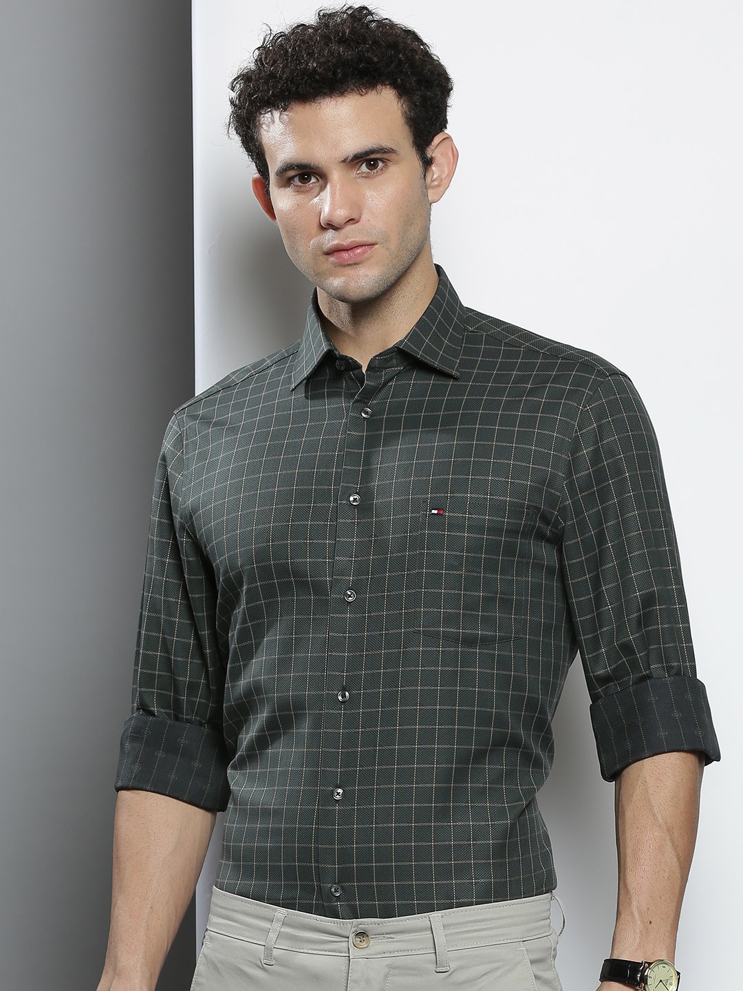 

Tommy Hilfiger Men Green Cotton Checked Casual Shirt