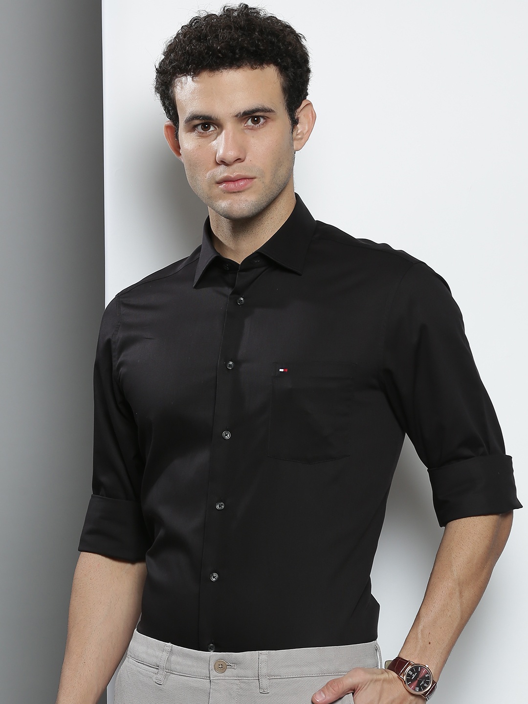 

Tommy Hilfiger Men Black Cotton Spread Collar Casual Shirt
