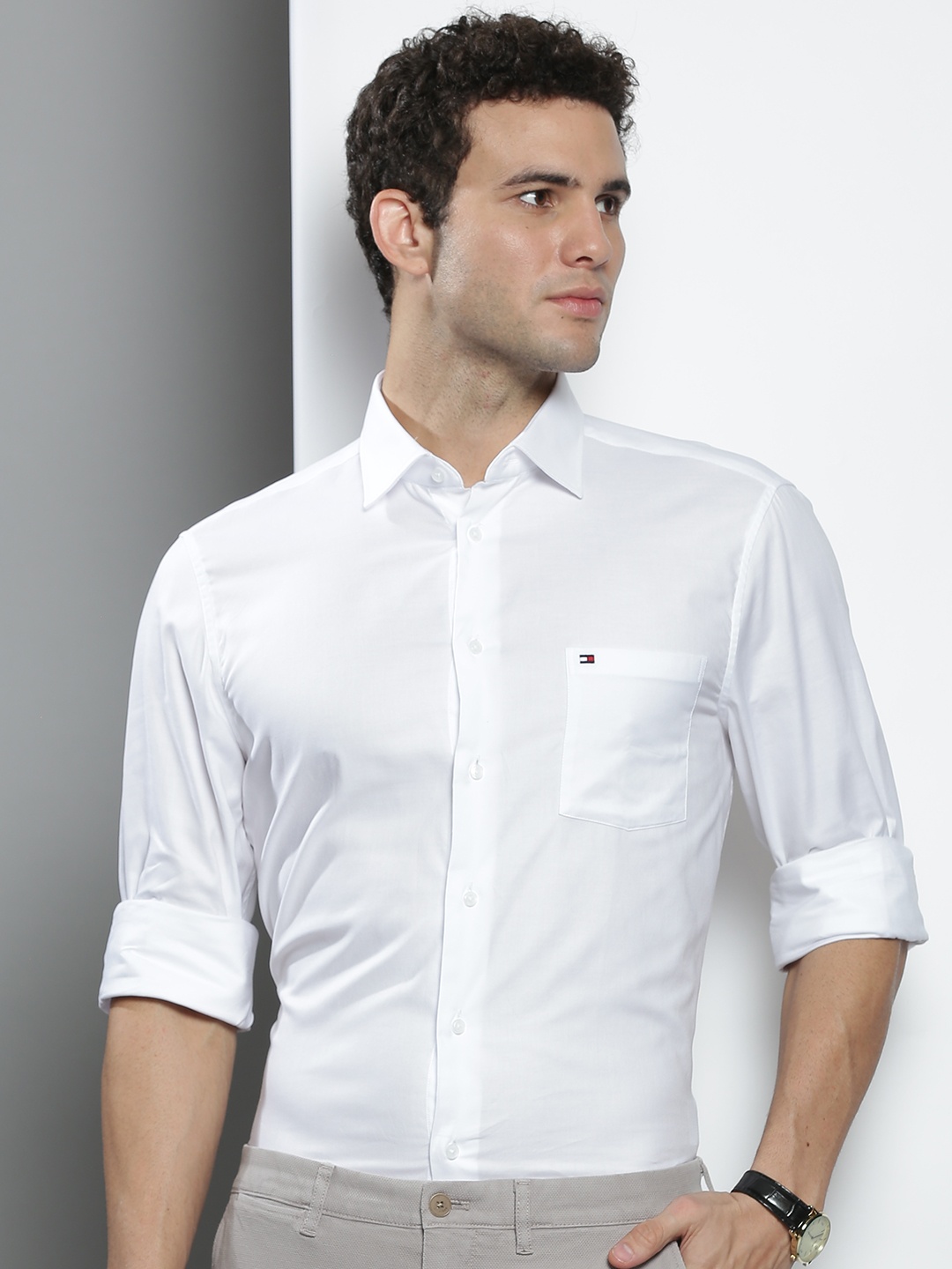

Tommy Hilfiger Men White Solid Cotton Semiformal Shirt
