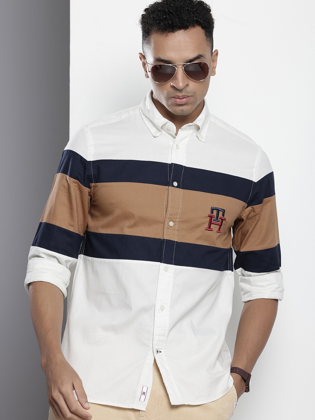 

Tommy Hilfiger Pure Cotton Button-Down Collar Colourblocked Casual Shirt, Off white