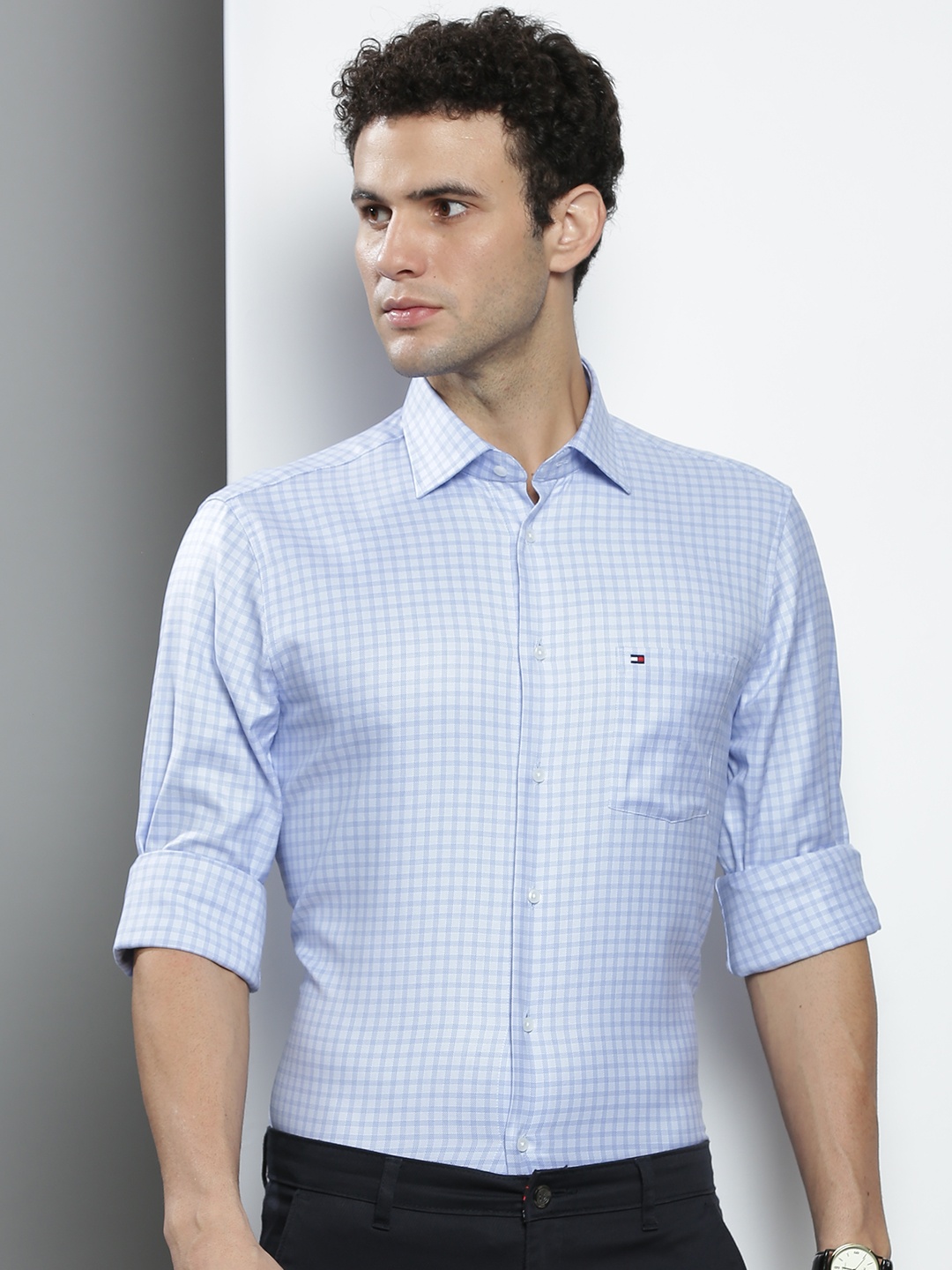 

Tommy Hilfiger Men Blue Checked Formal Shirt