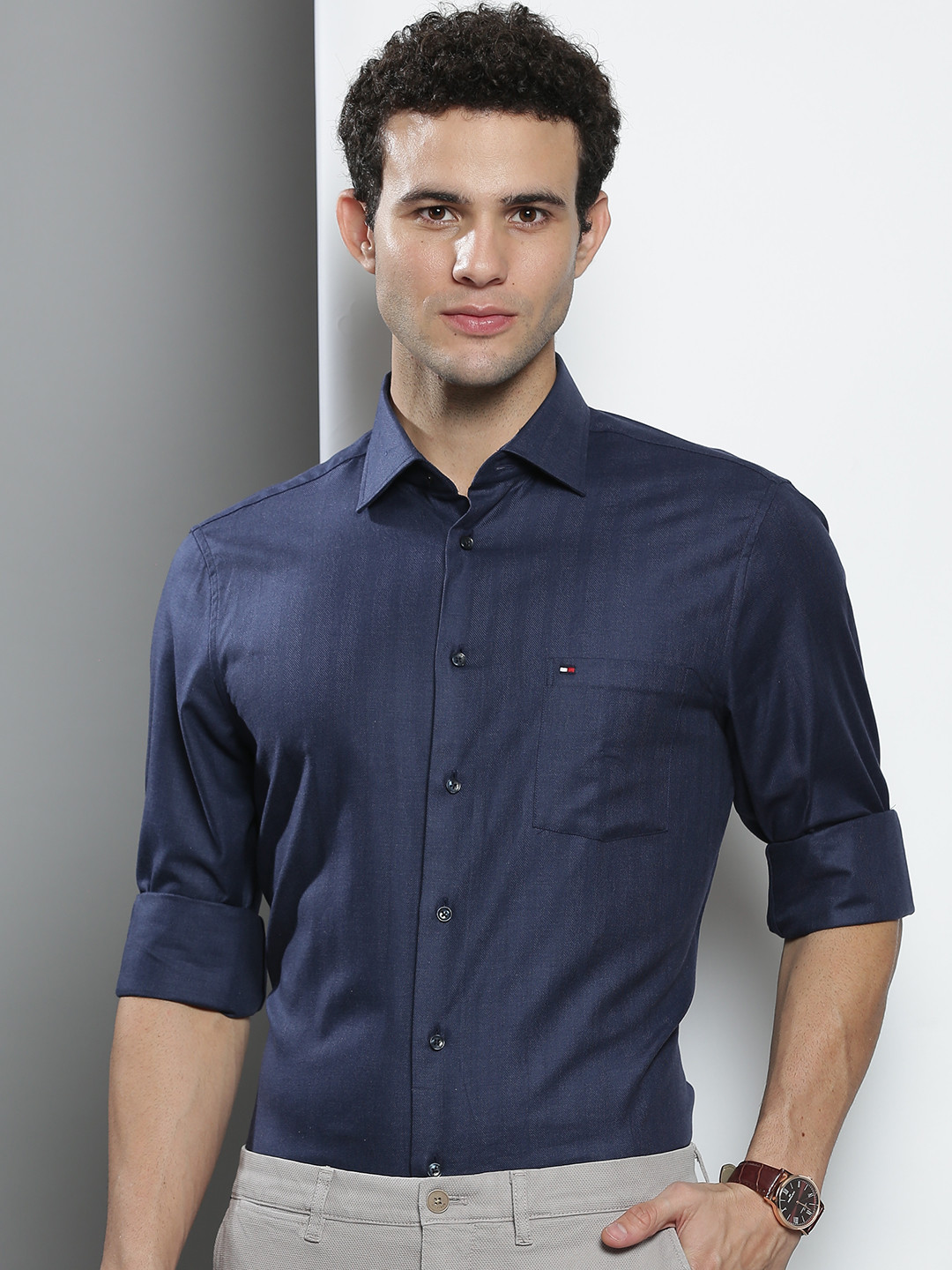 

Tommy Hilfiger Men Navy Blue Self Striped Formal Shirt