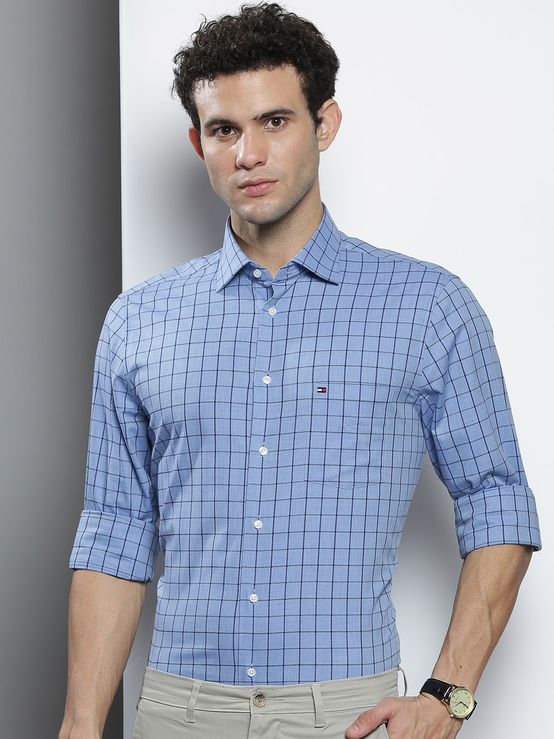 

Tommy Hilfiger Men Blue Grid Tattersall Checks Pure Cotton Casual Shirt
