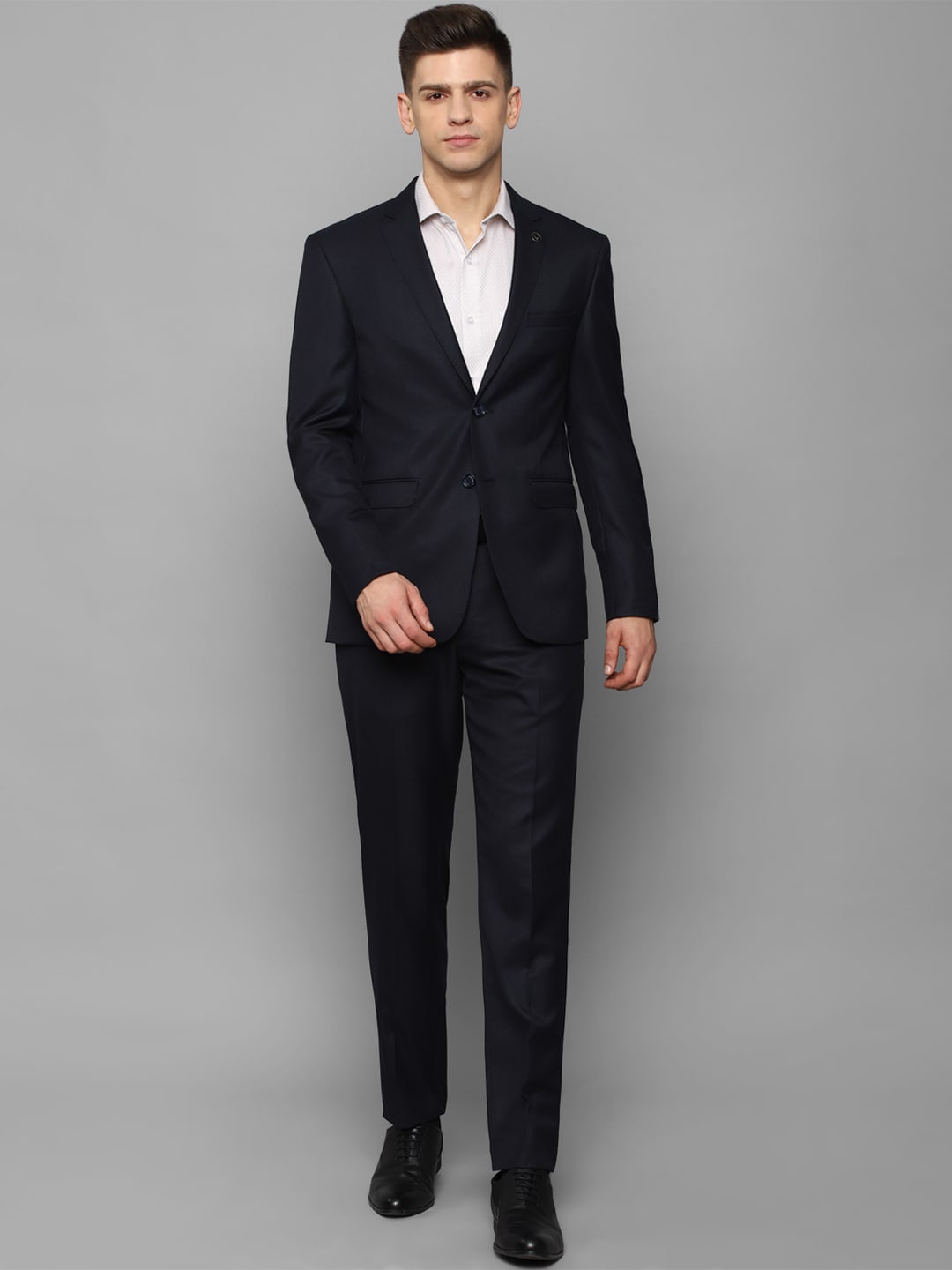 

Allen Solly Men Black Solid Slim-Fit Single-Breasted Two-Piece Formal Suit