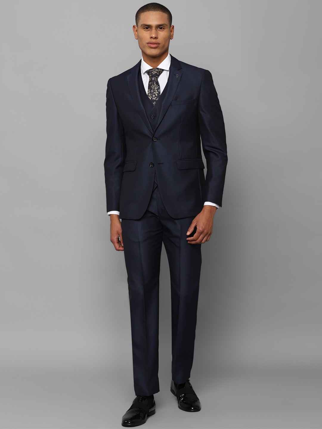 

Allen Solly Men Navy Blue Solid Single-Breasted Slim-Fit 3-Piece Formal Suit