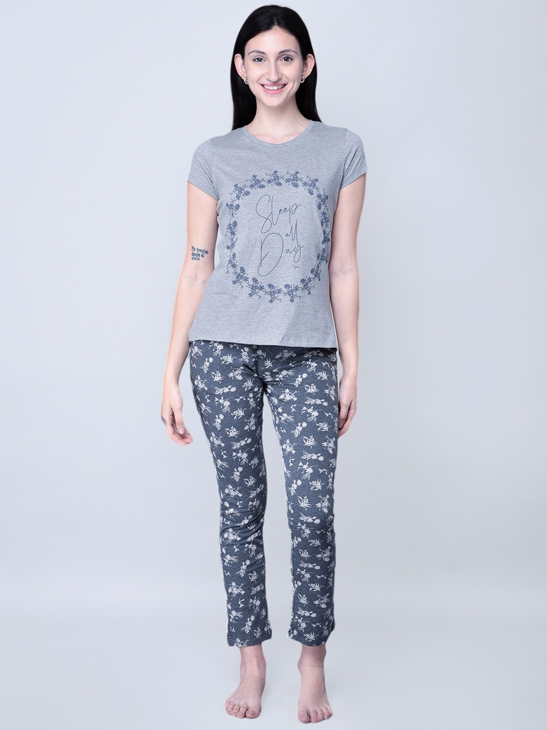 

LYRA Women Grey Printed Pure Cotton Night suit