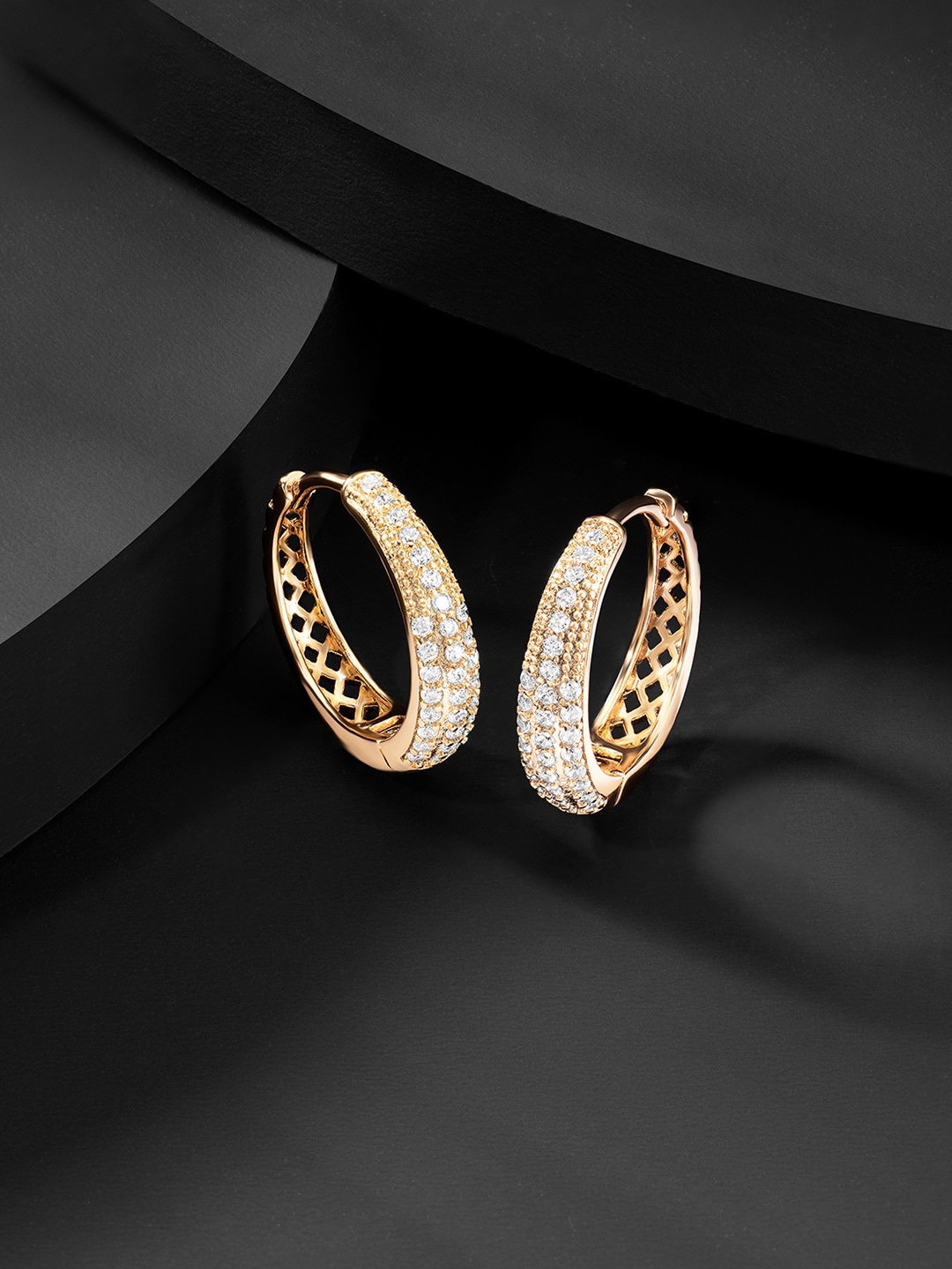 

Peora Gold-Toned & White Contemporary Hoop Earrings