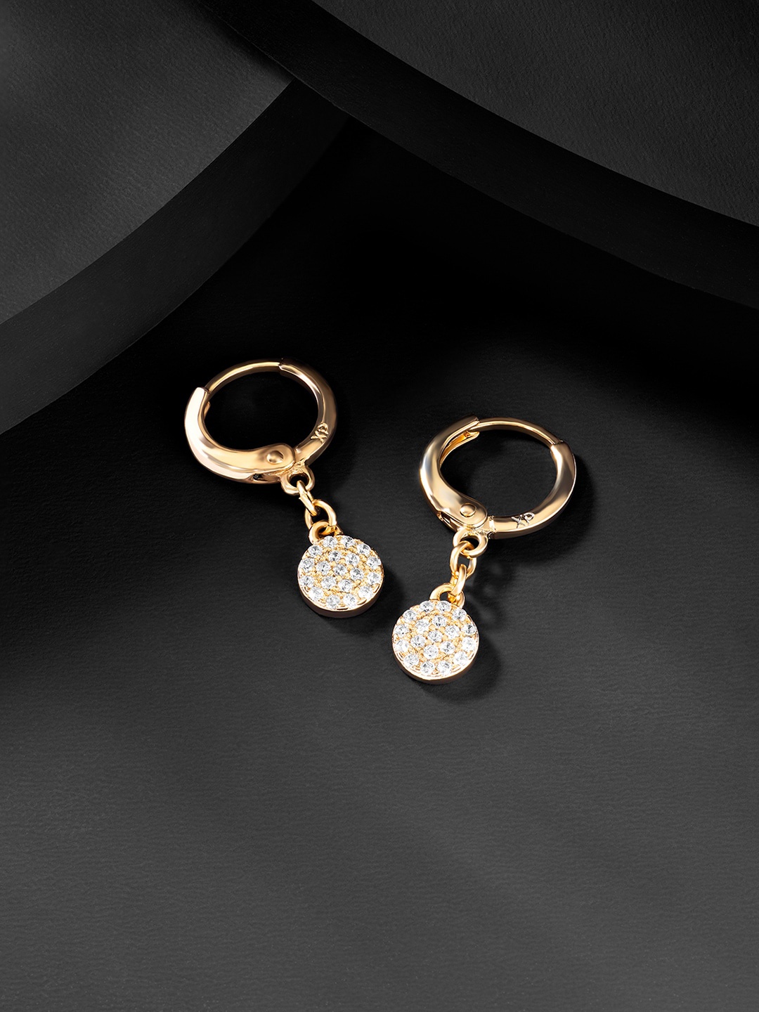 

Peora Gold-Toned & White Contemporary Drop Earrings