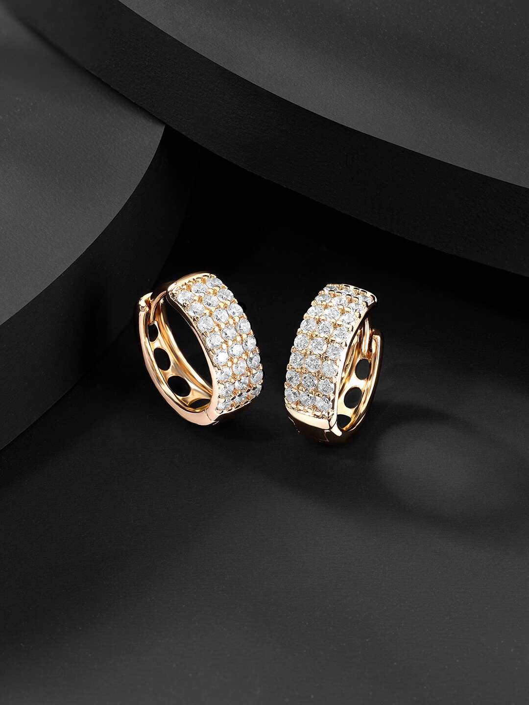 

Peora Gold-Toned & White Contemporary Hoop Earrings