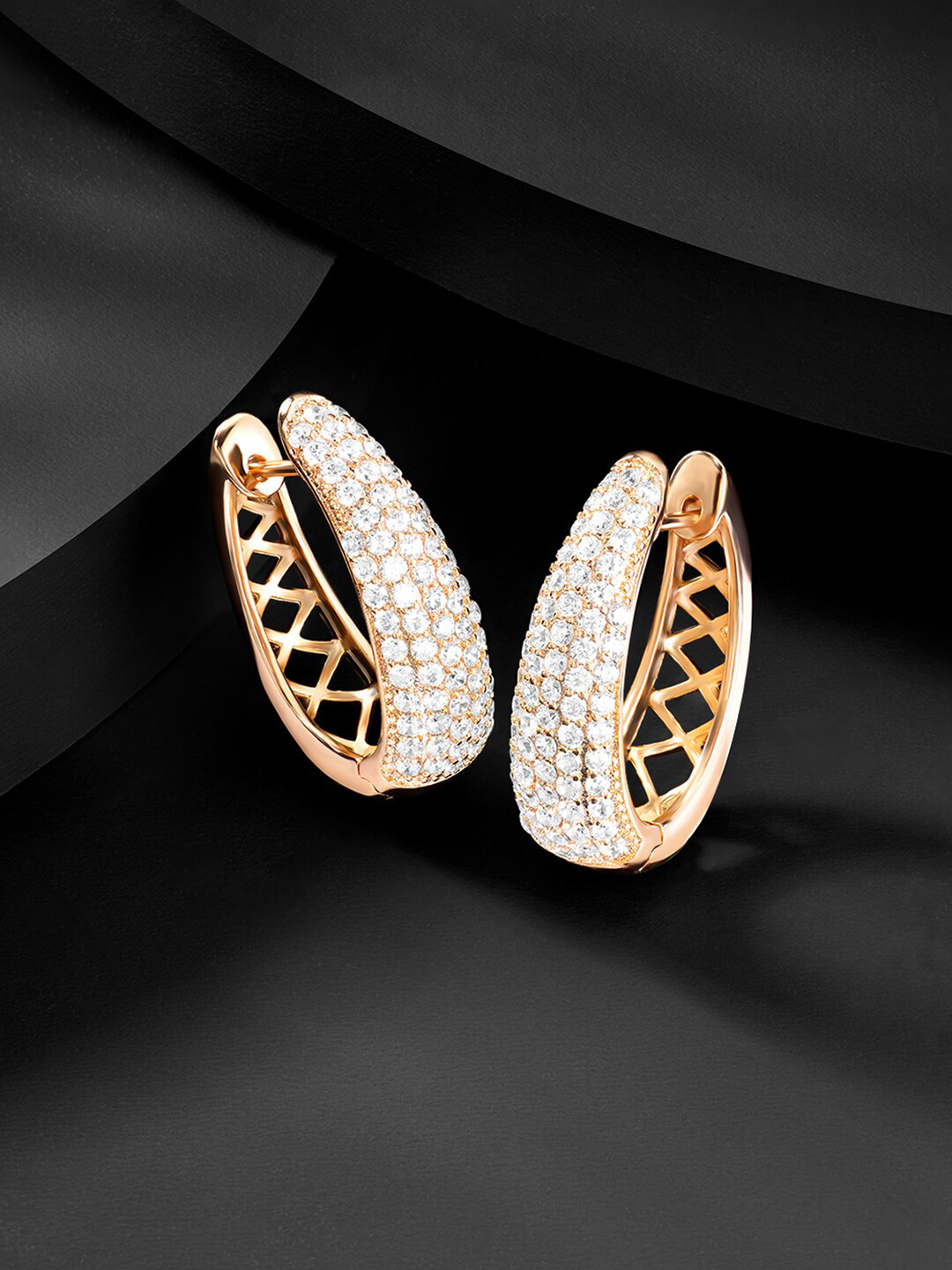 

Peora Gold-Toned & White Contemporary Hoop Earrings
