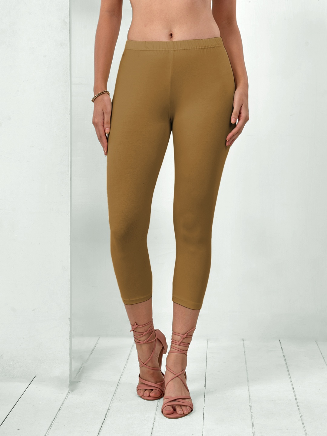 

LYRA Women Beige Solid Pure Cotton Capris