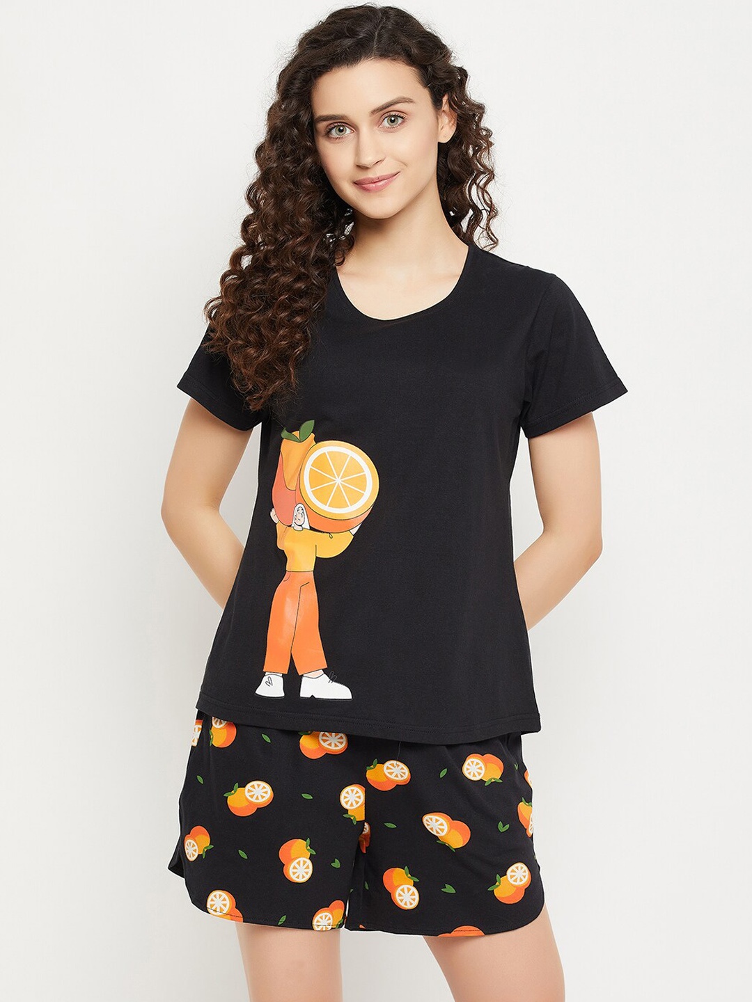 

Clovia Women Orange Print Pure Cotton Night Suit, Black