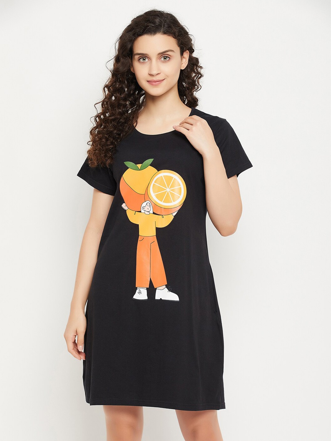 

Clovia Women Black & Orange Printed Pure Cotton Nightdress