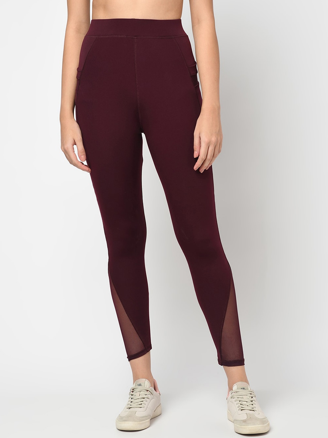 

SHARKTRIBE Women Maroon Solid Slim-Fit Tights
