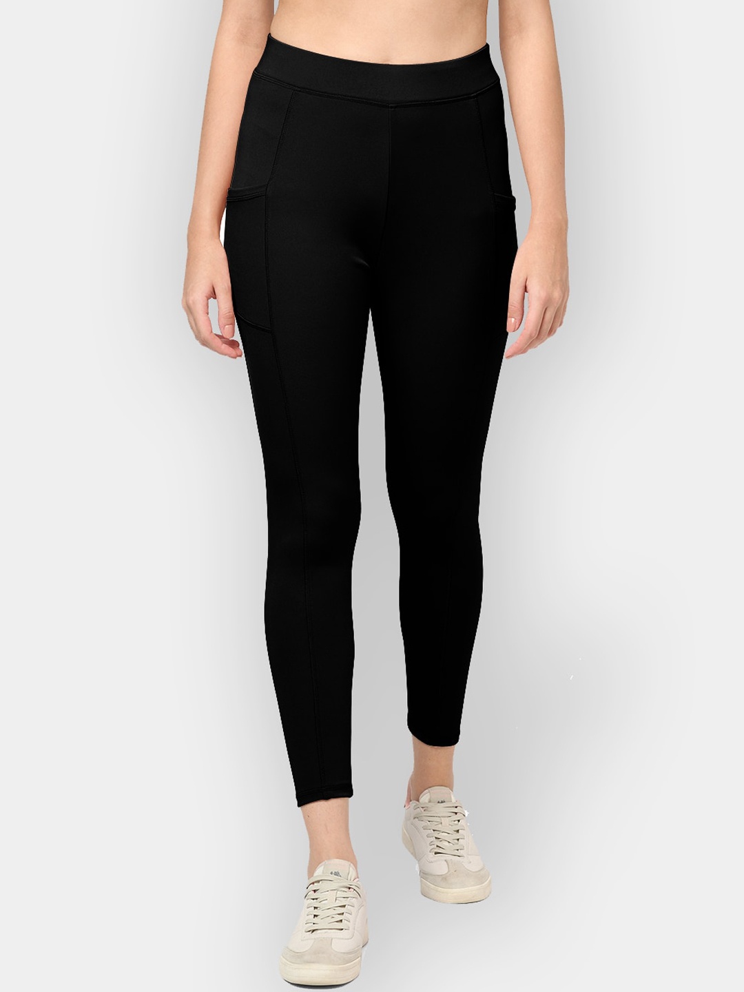 

SHARKTRIBE Women Black Solid Tights