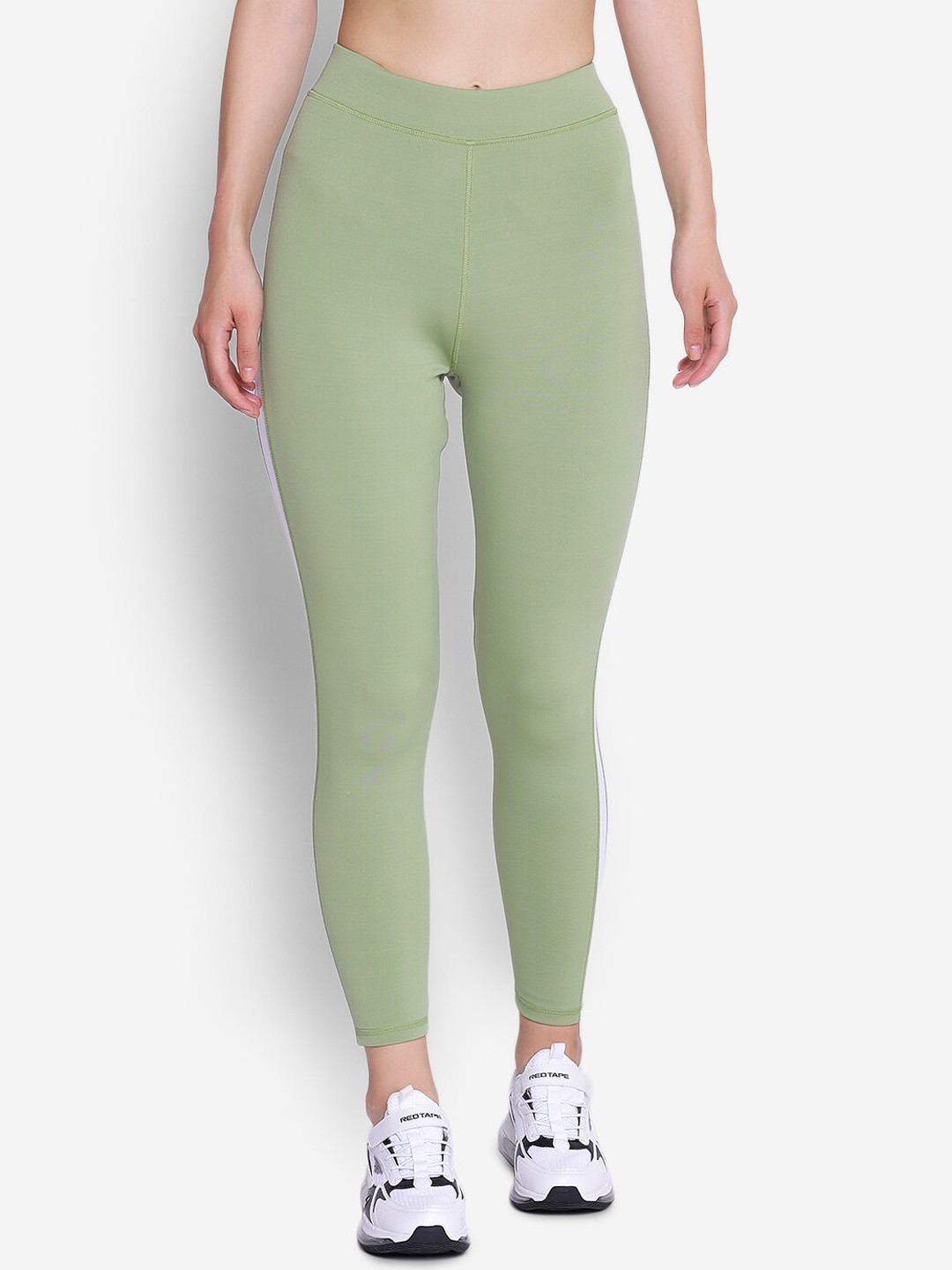 

SHARKTRIBE Women Light Green Solid Tights