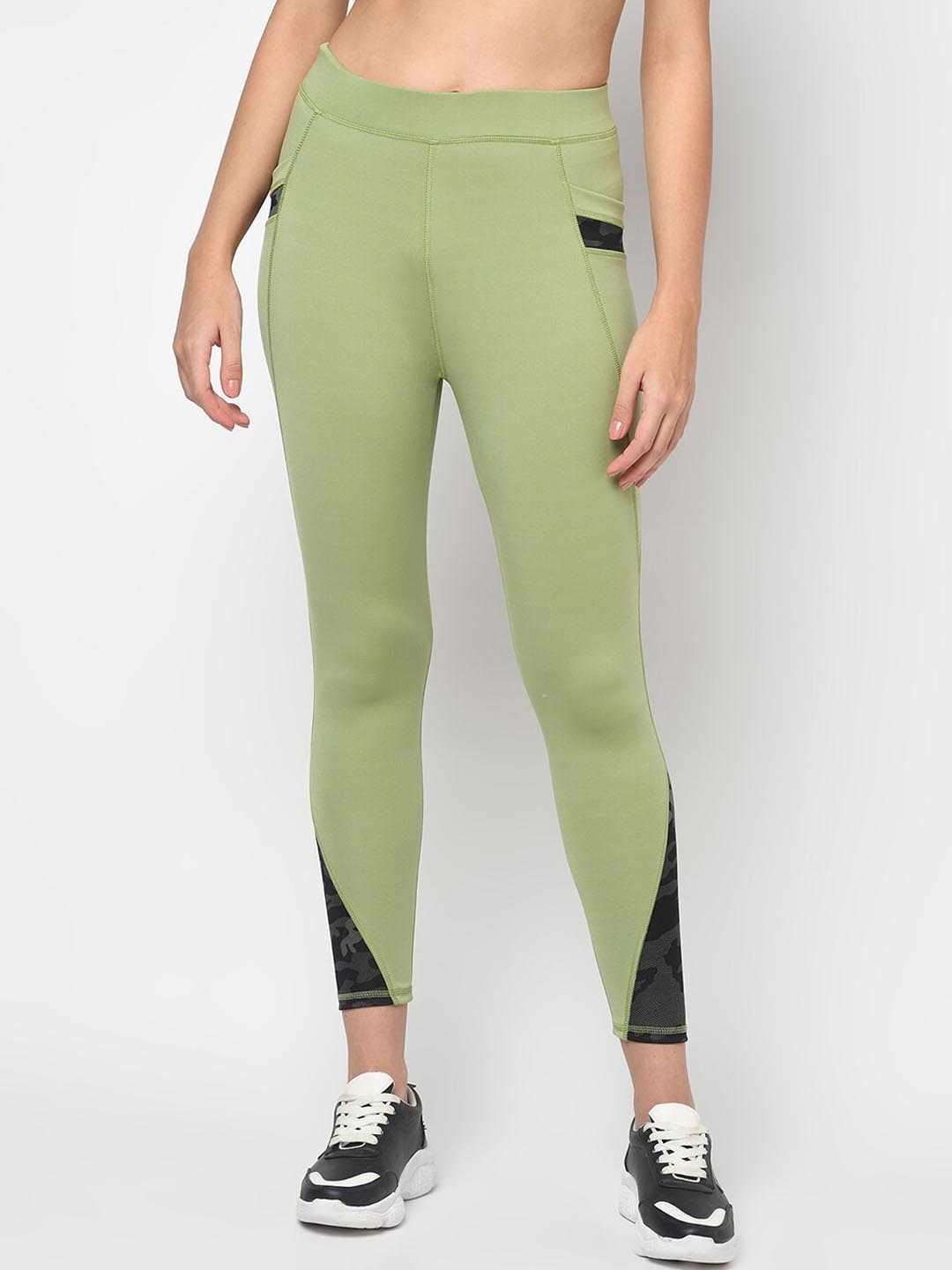 

SHARKTRIBE Women Green & Black Solid Tights