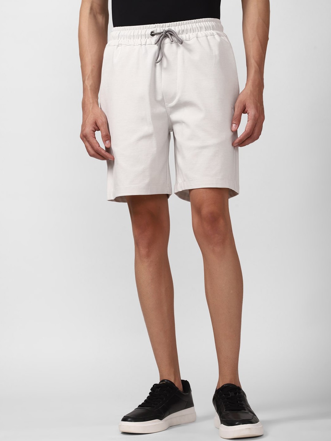 

SIMON CARTER LONDON Men Cream-Coloured Slim Fit Shorts