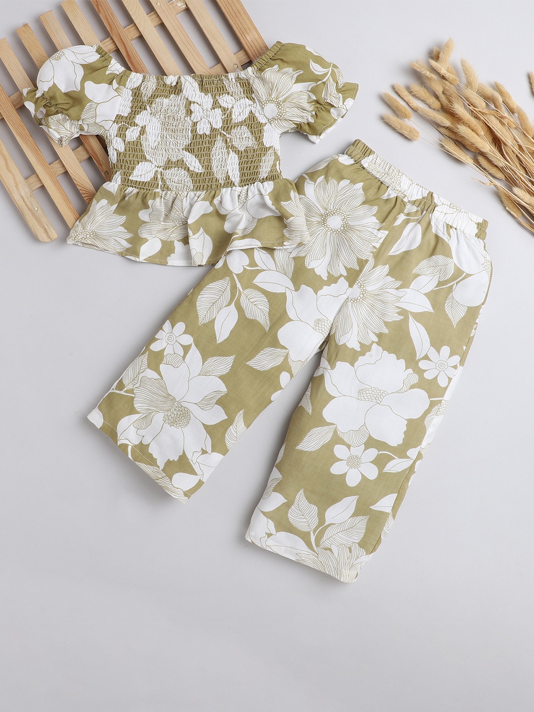 

taffykids Girls Green & White Printed Top with Trousers