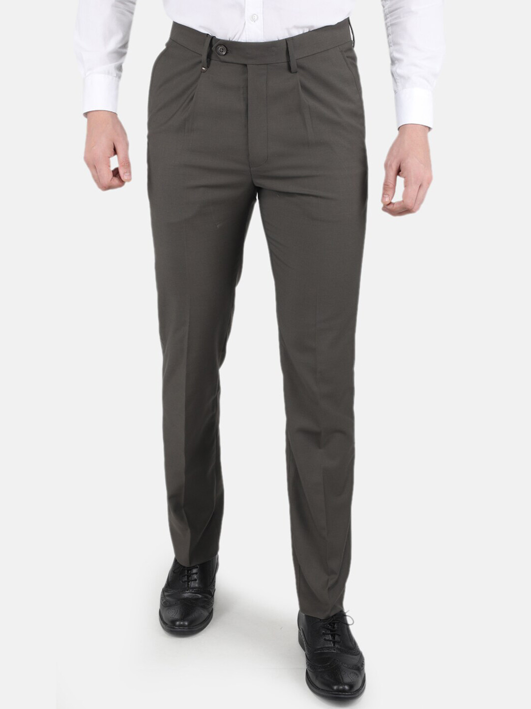 

Monte Carlo Men Black Relaxed Slim Fit Easy Wash Pleated Formal Trousers