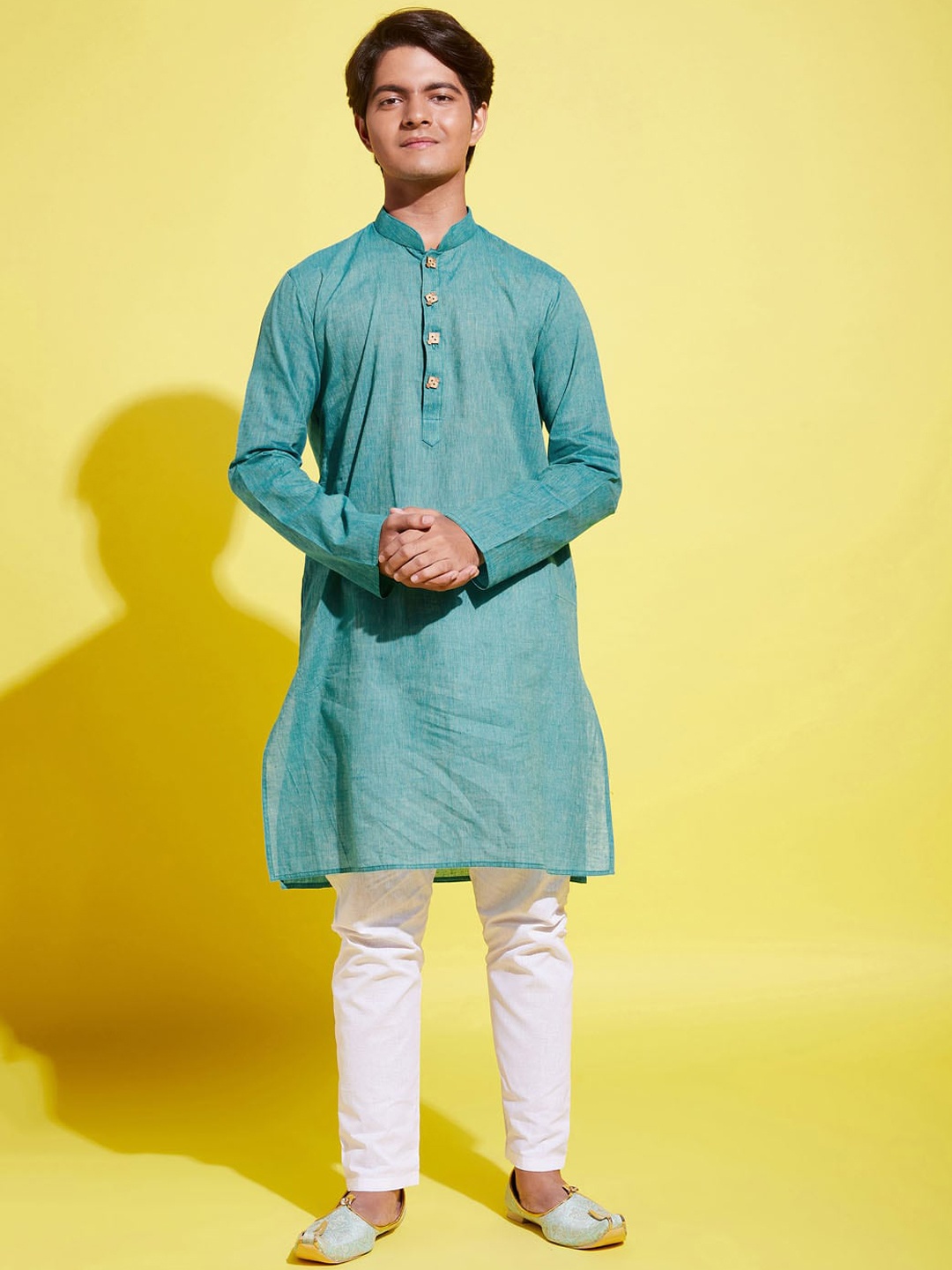 

VASTRAMAY Boys Green Solid Pure Cotton Kurta with Pyjamas