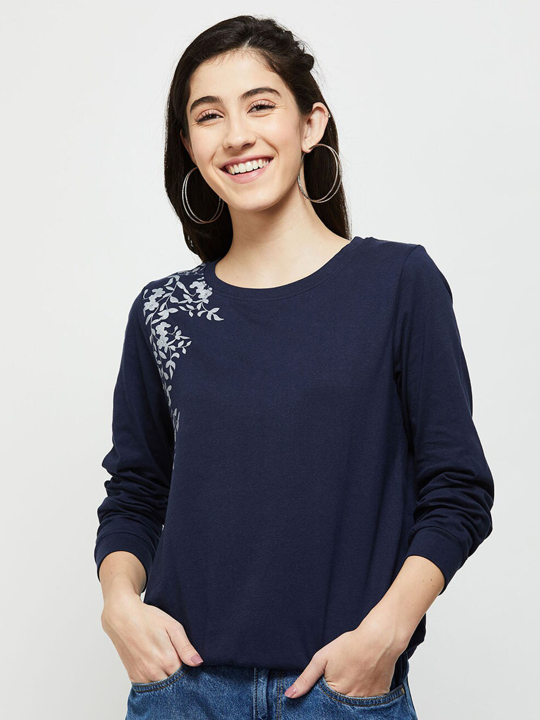 

max Women Navy Blue Floral Printed Cotton T-shirt