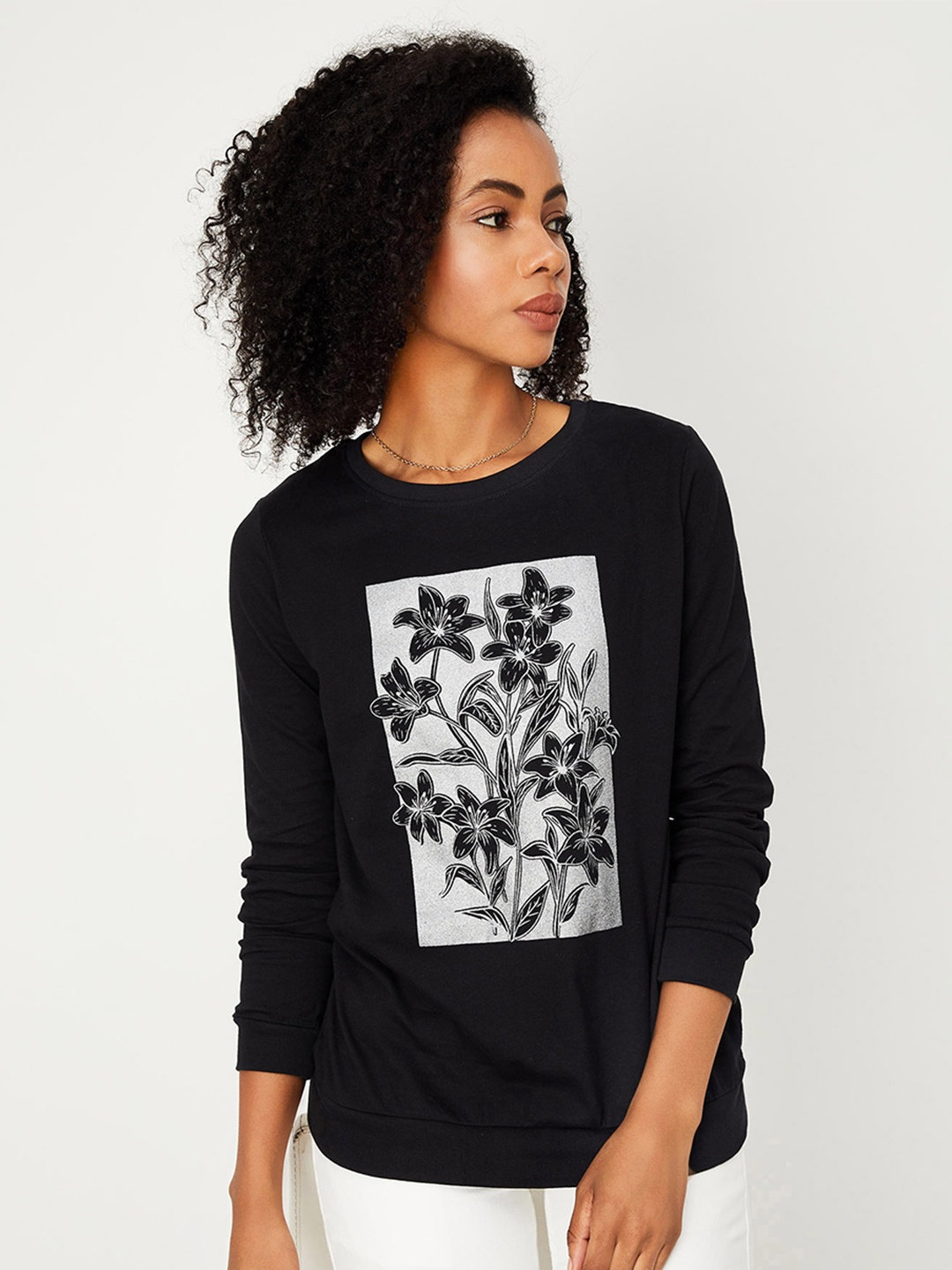 

max Women Black Floral Printed Cotton T-shirt