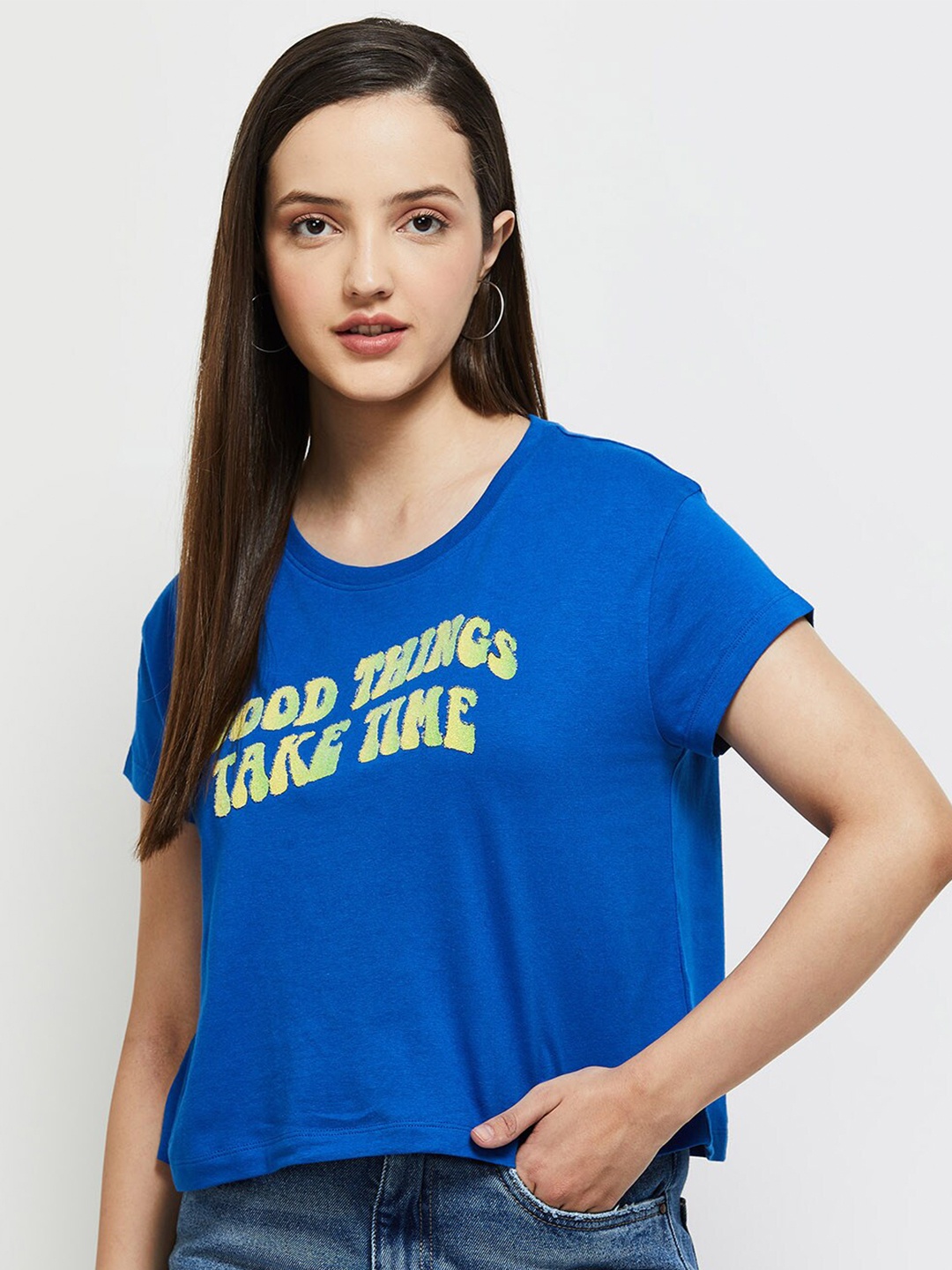 

max Women Blue Typography Printed Crop Cotton T-shirt