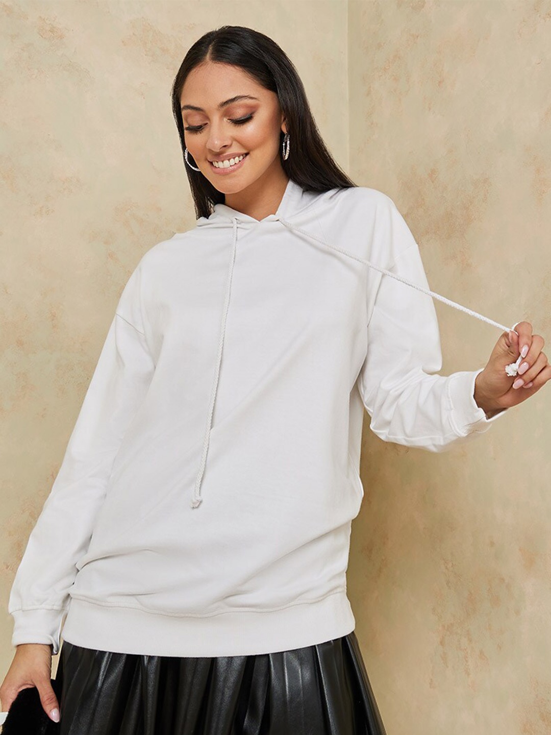 

Styli Women White Solid Cotton Hooded Sweatshirt