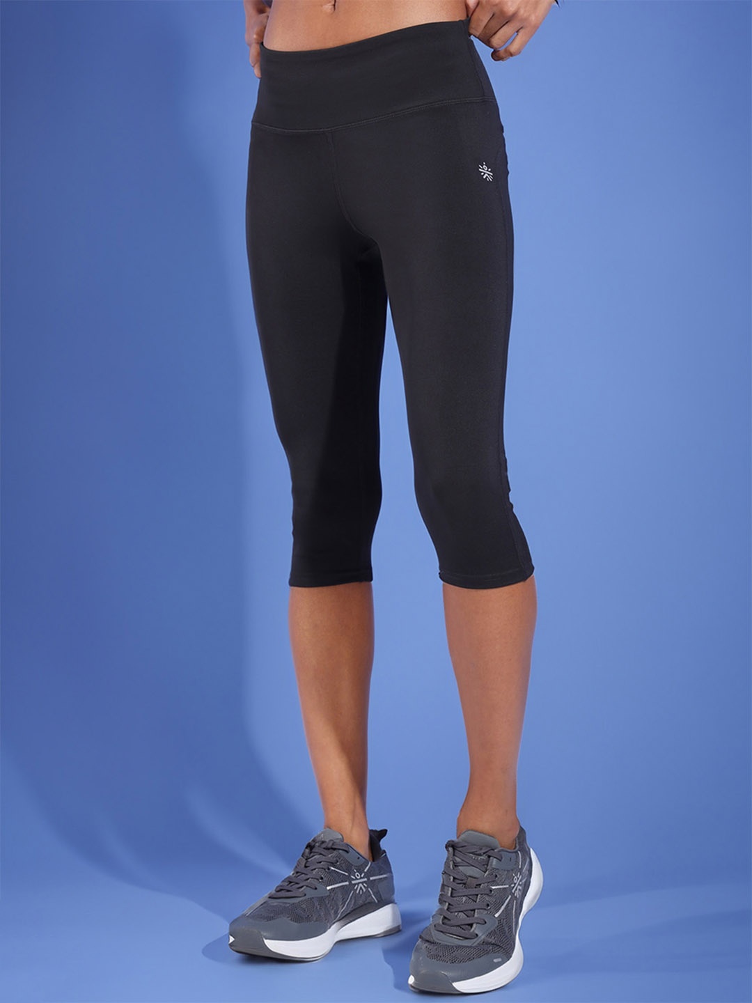 

cultsportone Women All Day High-Rise Solid 3/4th Tights, Black