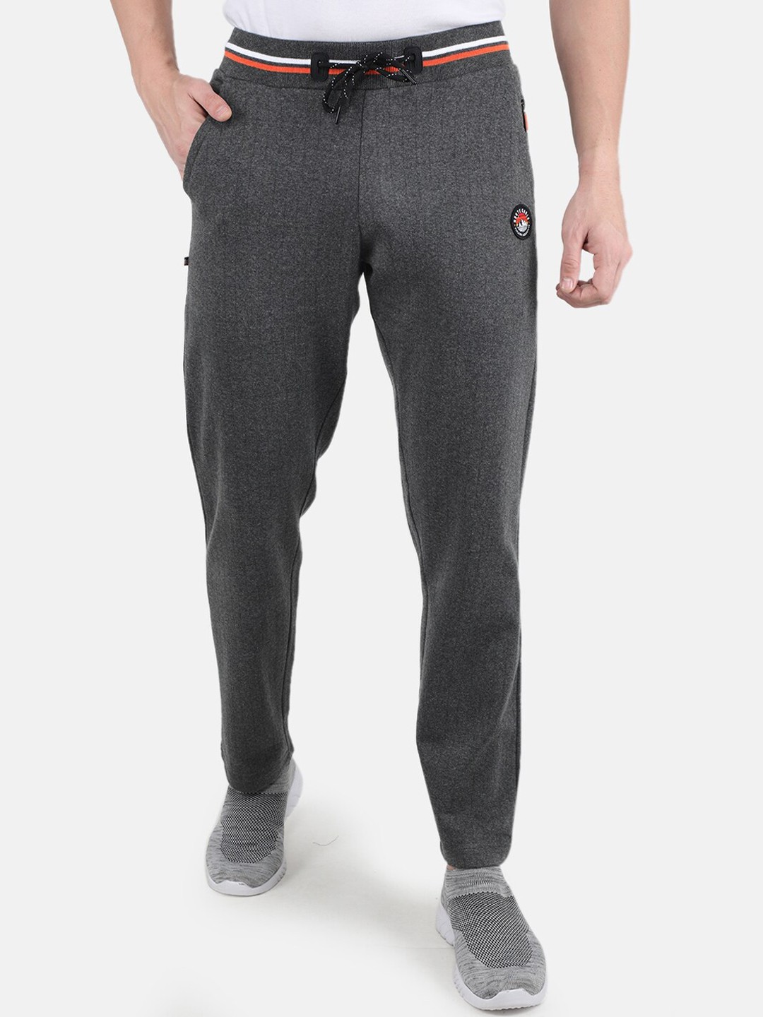 

Monte Carlo Men Grey Solid Cotton Track Pant