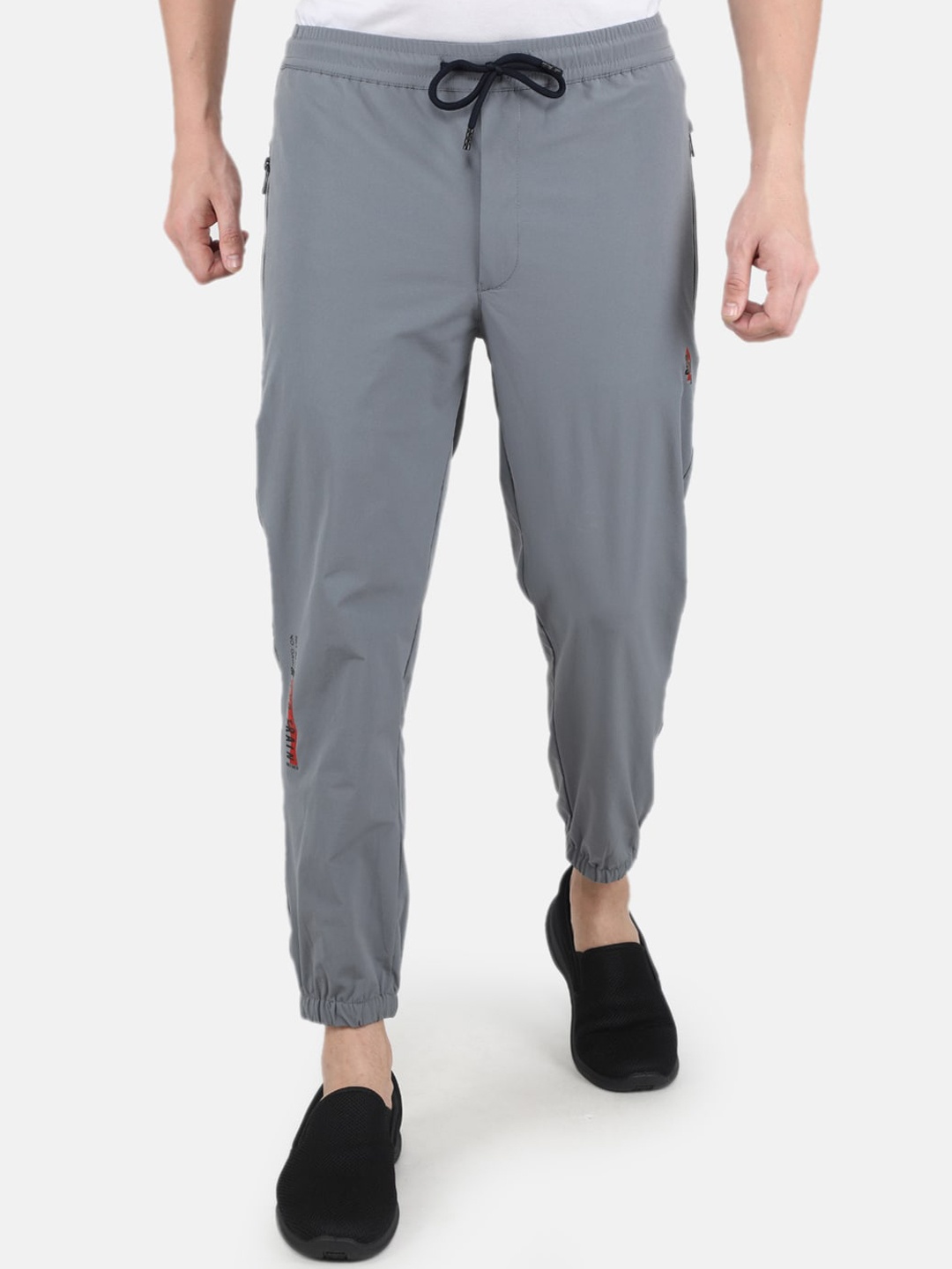 

Monte Carlo Men Grey Solid Joggers
