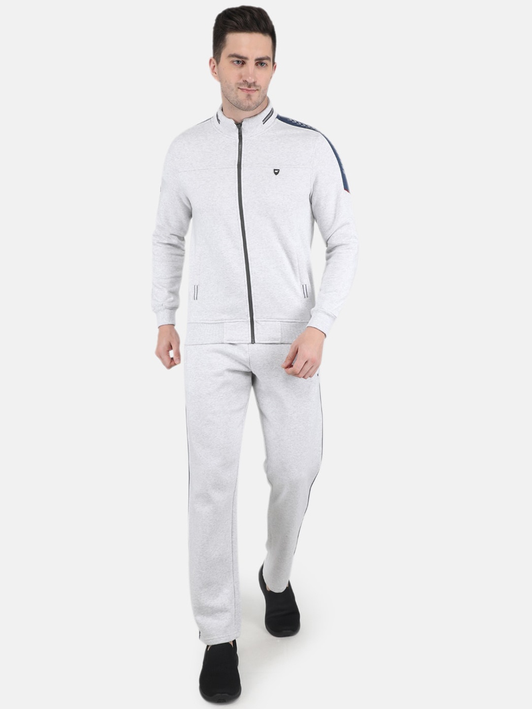 

Monte Carlo Men Grey Solid Tracksuits