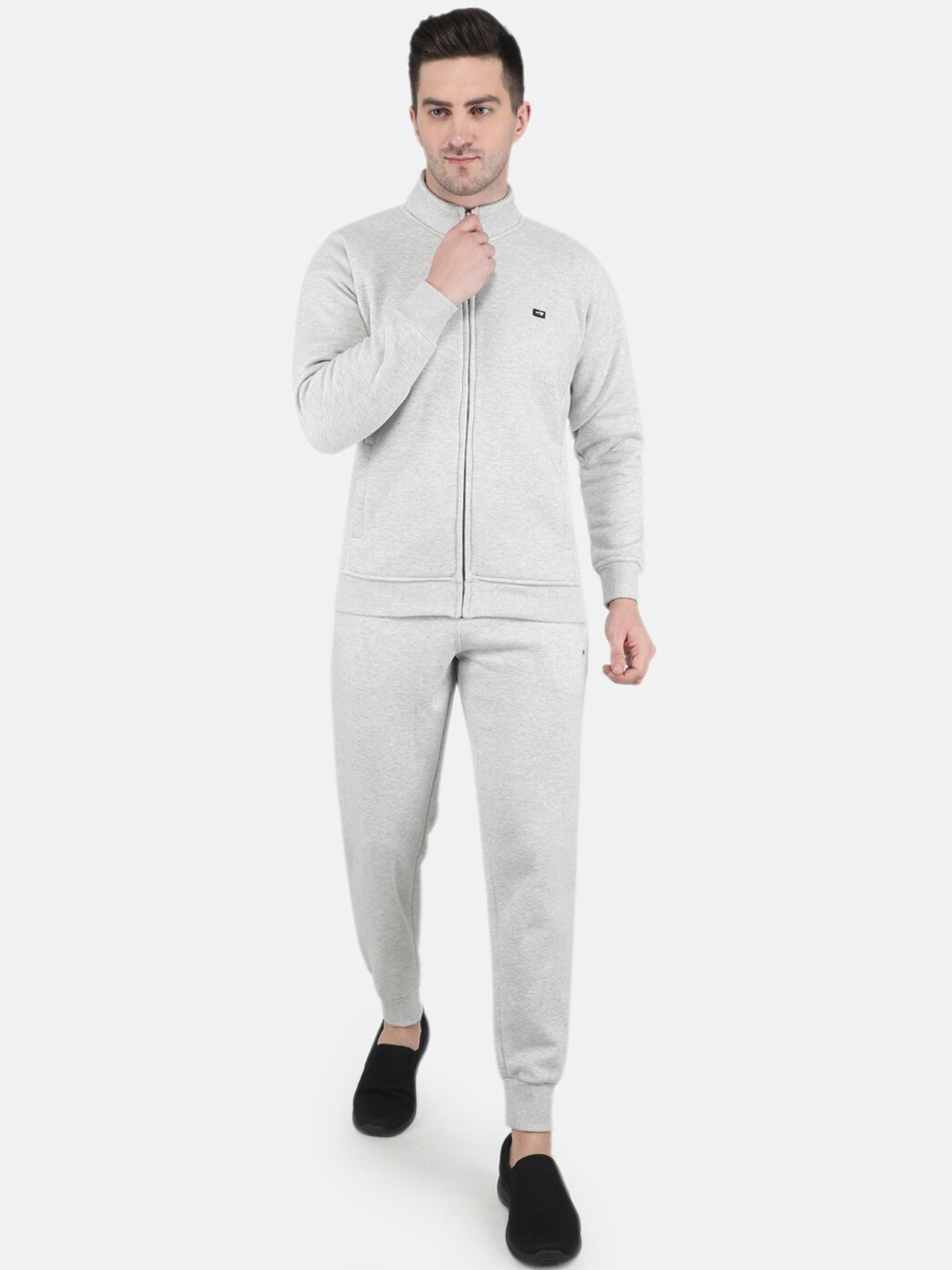 

Monte Carlo Men Grey Solid Tracksuits