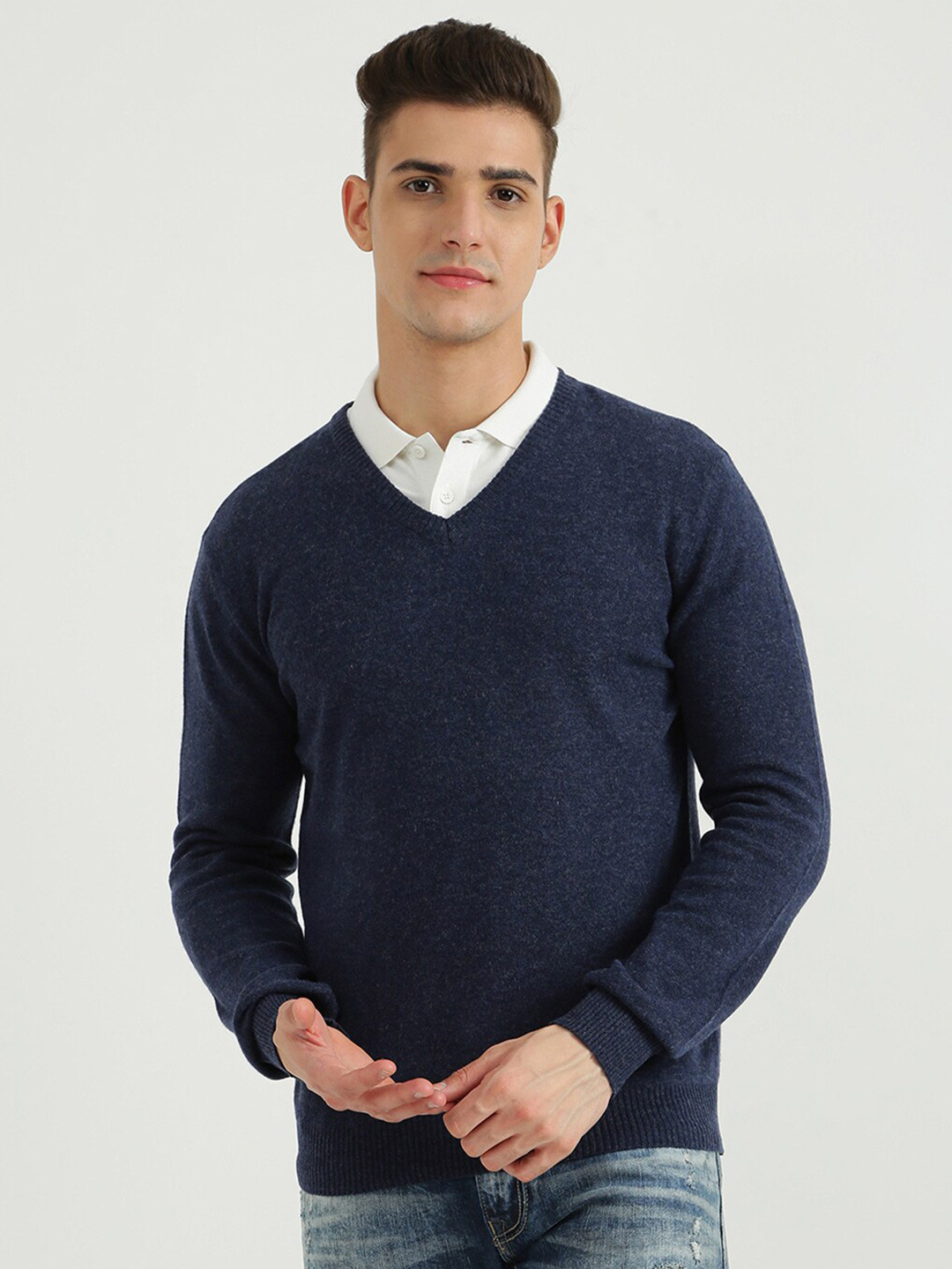 

United Colors of Benetton Men Navy Blue V-Neck Solid Pullover
