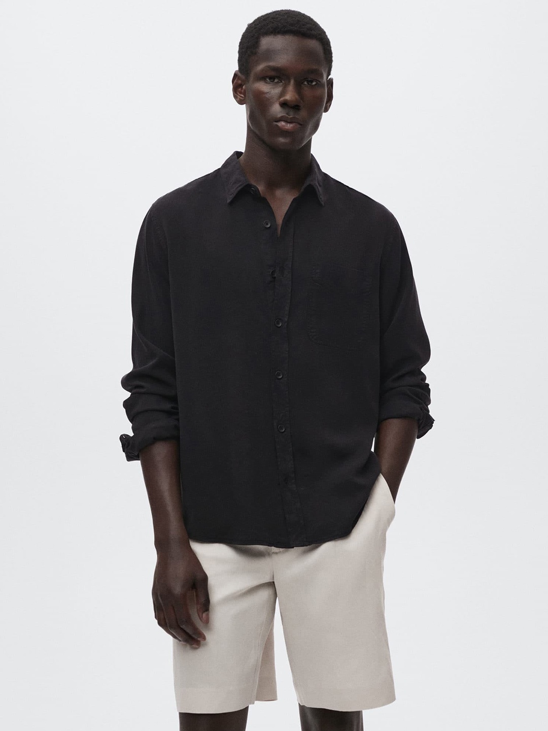 

MANGO MAN Black Solid Casual Shirt