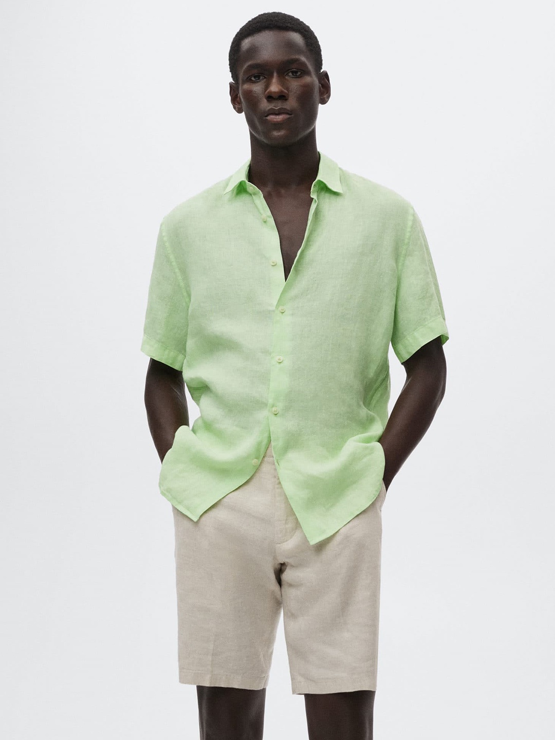 

MANGO MAN Green Solid Linen Sustainable Casual Shirt