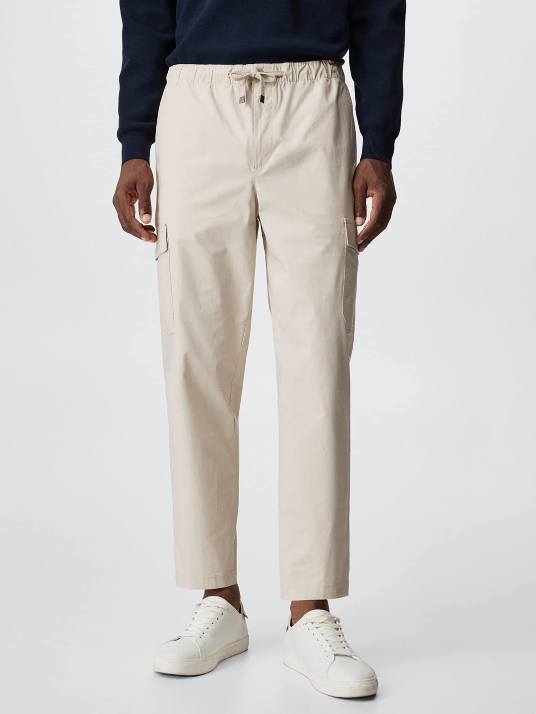 

MANGO MAN Cream-Coloured Solid Slim Fit Sustainable Trousers
