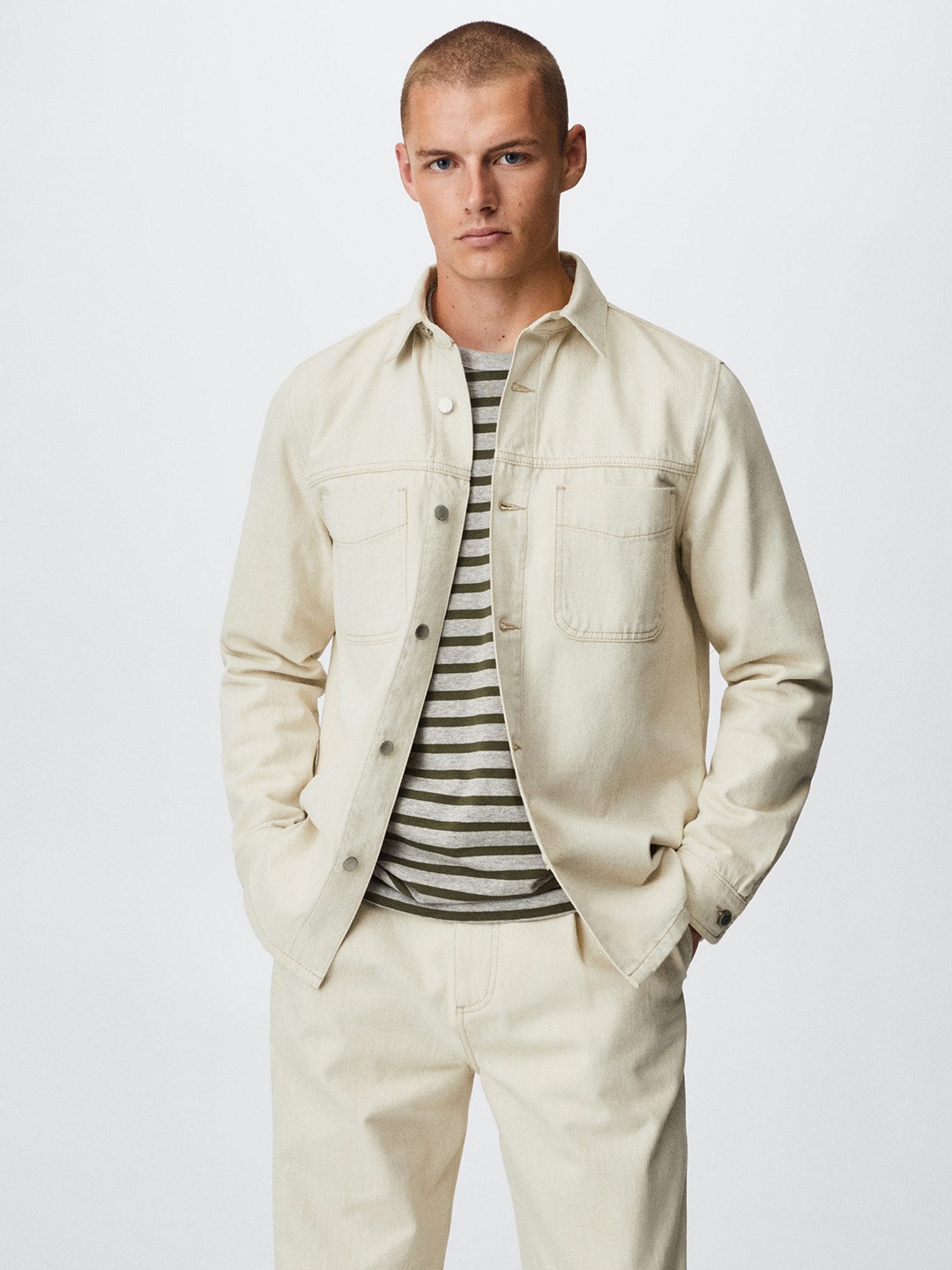 

MANGO MAN Beige Solid Pure Cotton Sustainable Denim Shacket