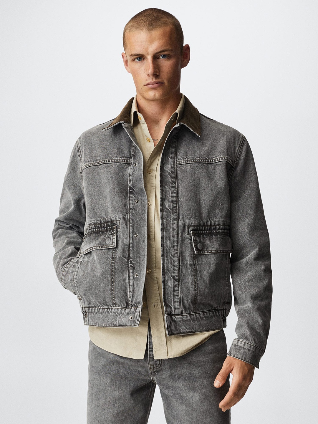 

MANGO MAN Charcoal Grey Solid Pure Cotton Denim Jacket