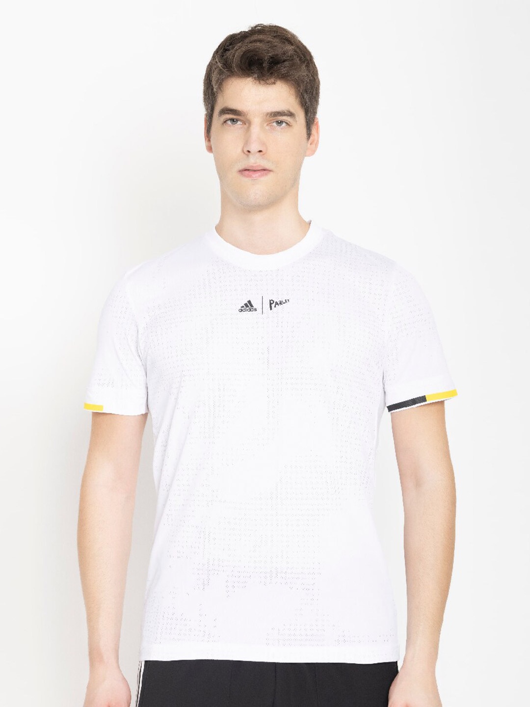 

ADIDAS Men White Round Neck Slim Fit T-shirt